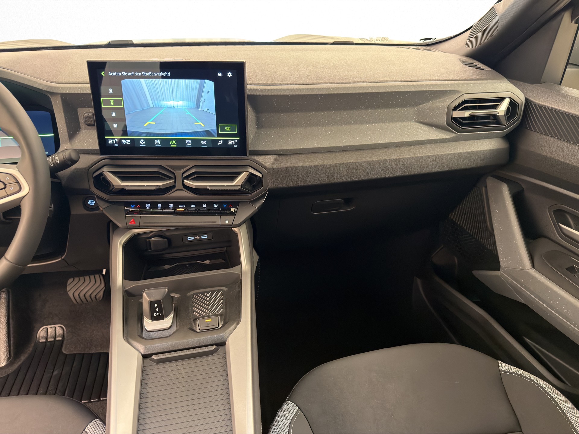 DACIA Bigster 1.8 Hybrid Journey-image-9