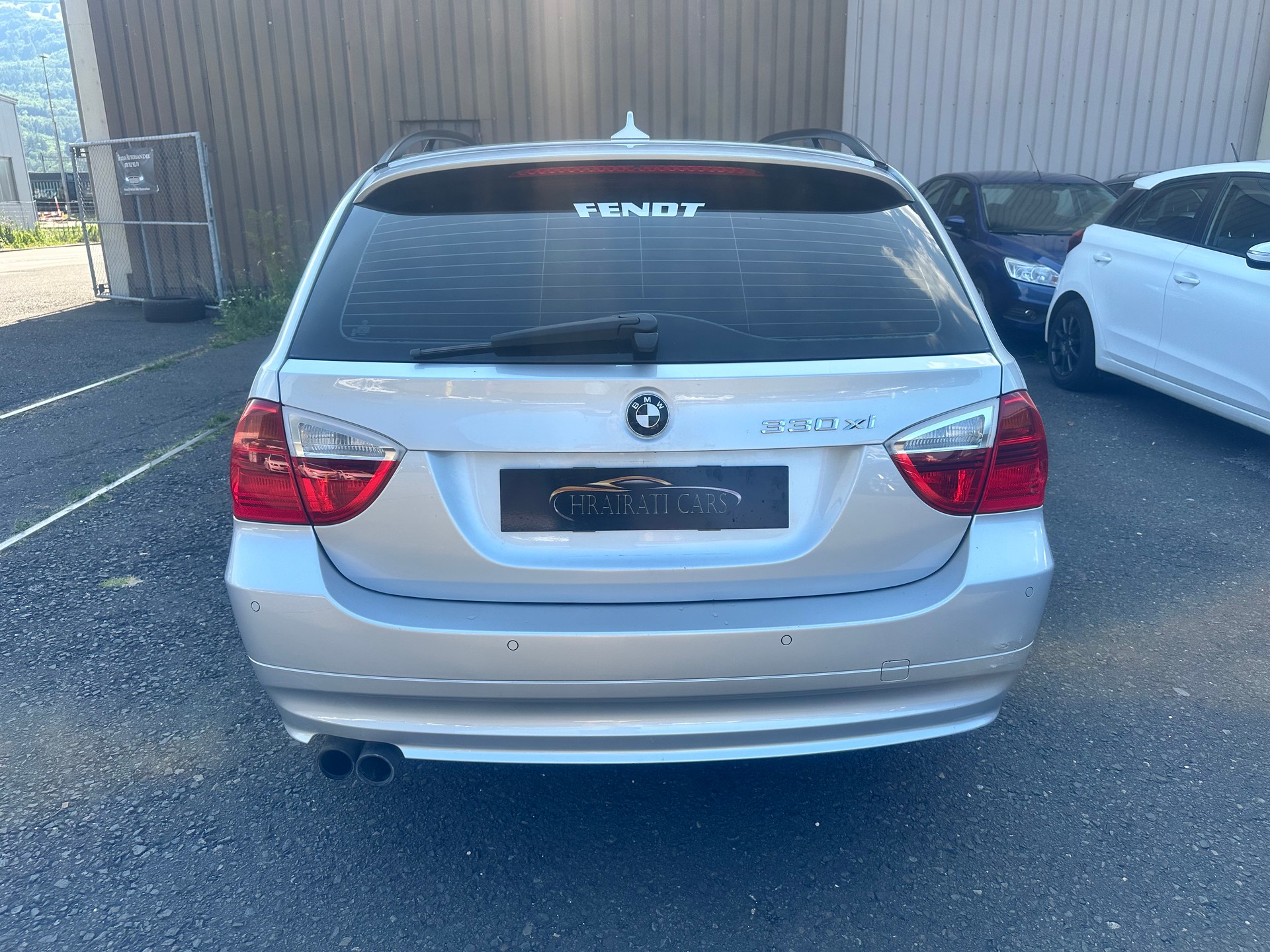 BMW 330xi Touring-image-5