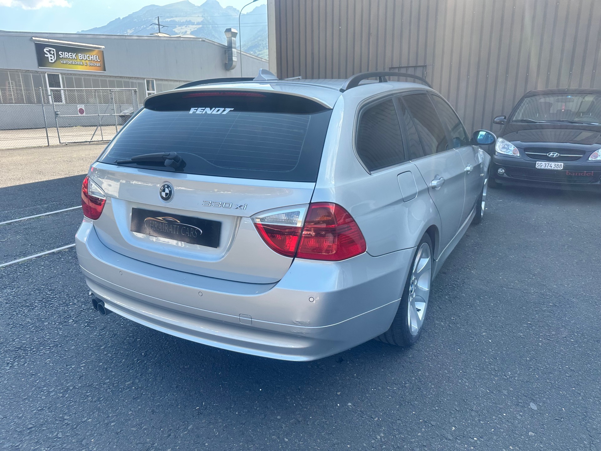 BMW 330xi Touring-image-7