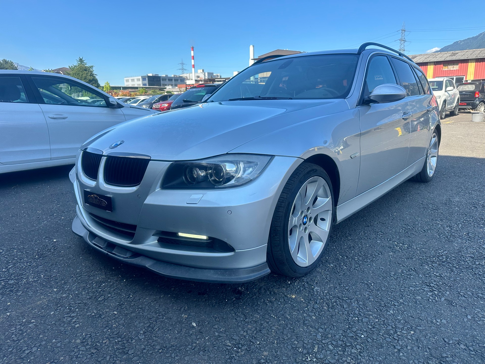 BMW 330xi Touring-image-2