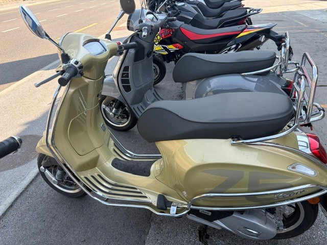 PIAGGIO Vespa 125 Primavera 75th Anniversary ABS-showroom-element-2
