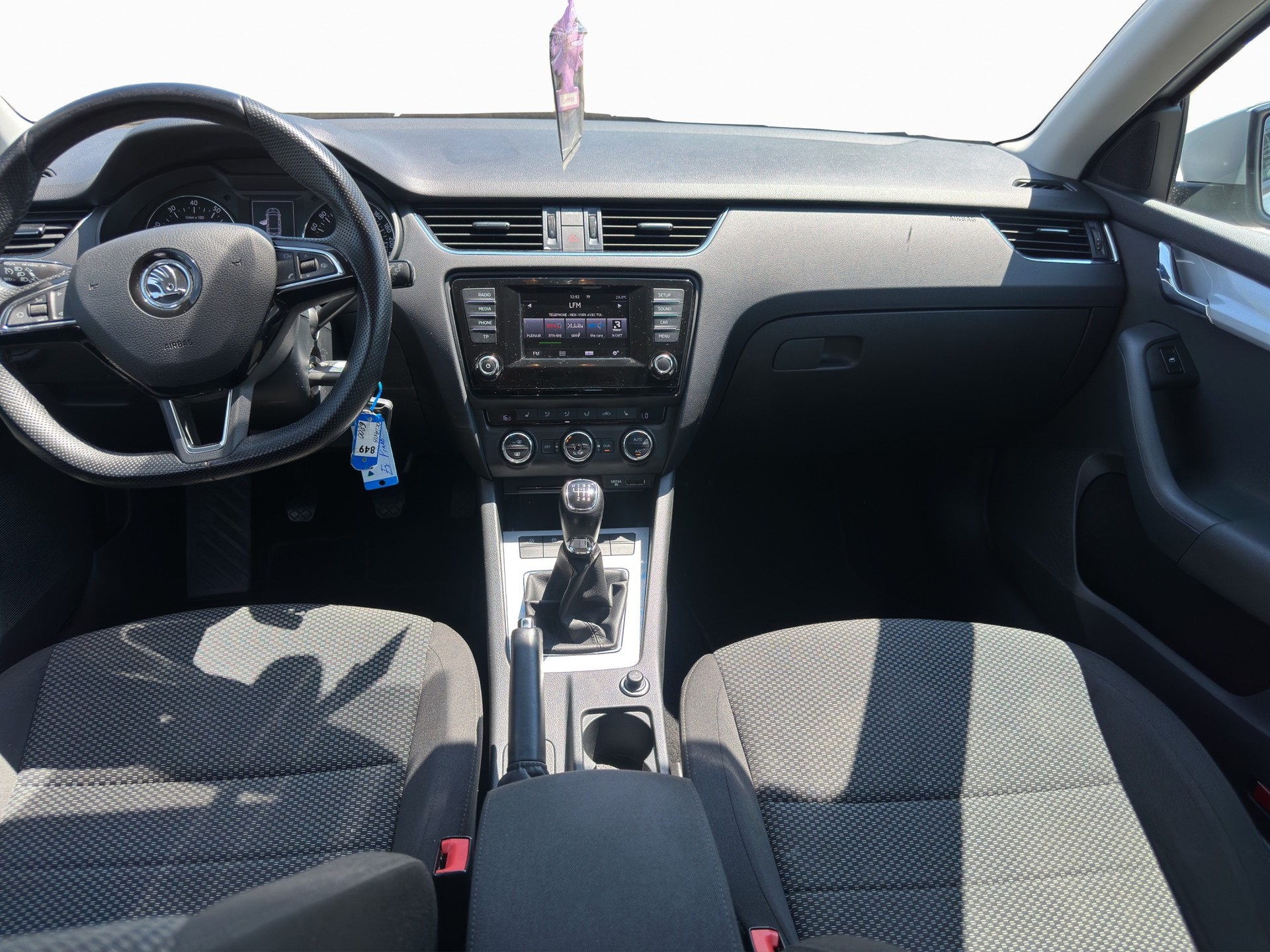 SKODA OCTAVIA-image-8