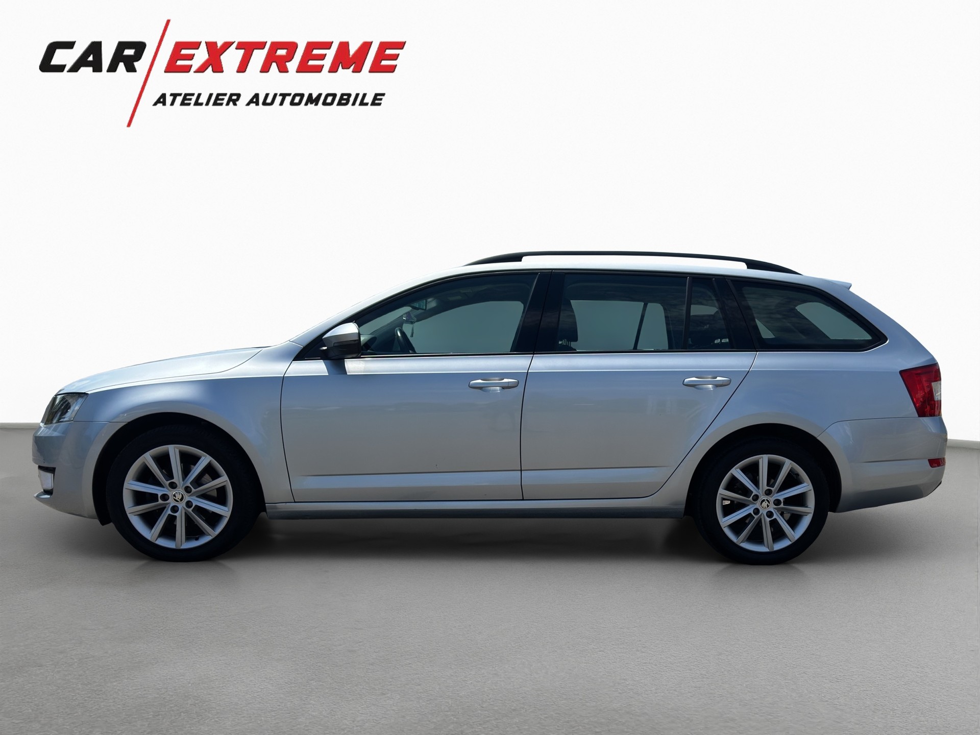 SKODA OCTAVIA-image-2
