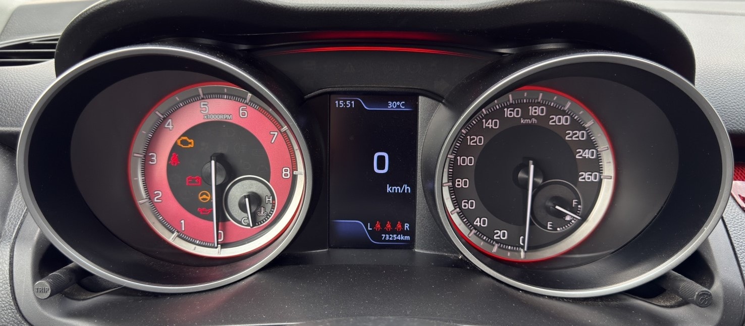 SUZUKI Swift Sport 1.4i 16V Compact Top Hybrid-image-9