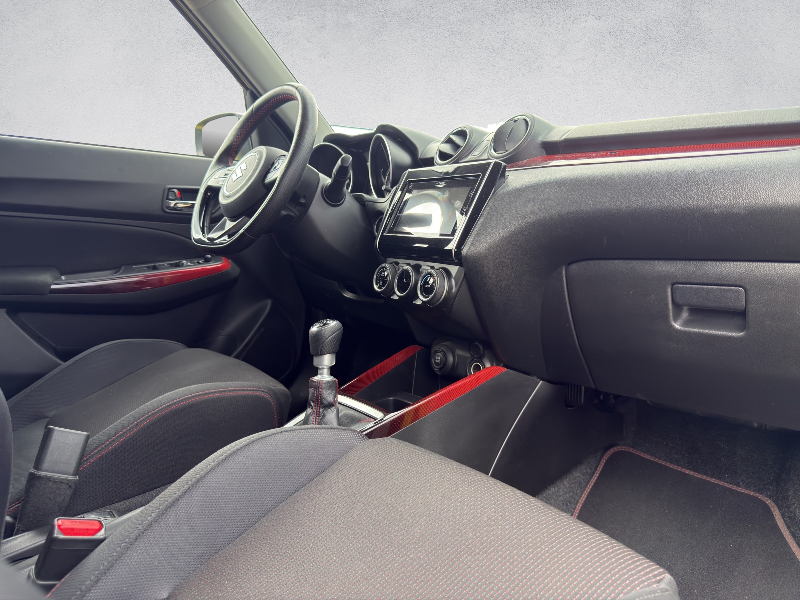 SUZUKI Swift Sport 1.4i 16V Compact Top Hybrid-image-13
