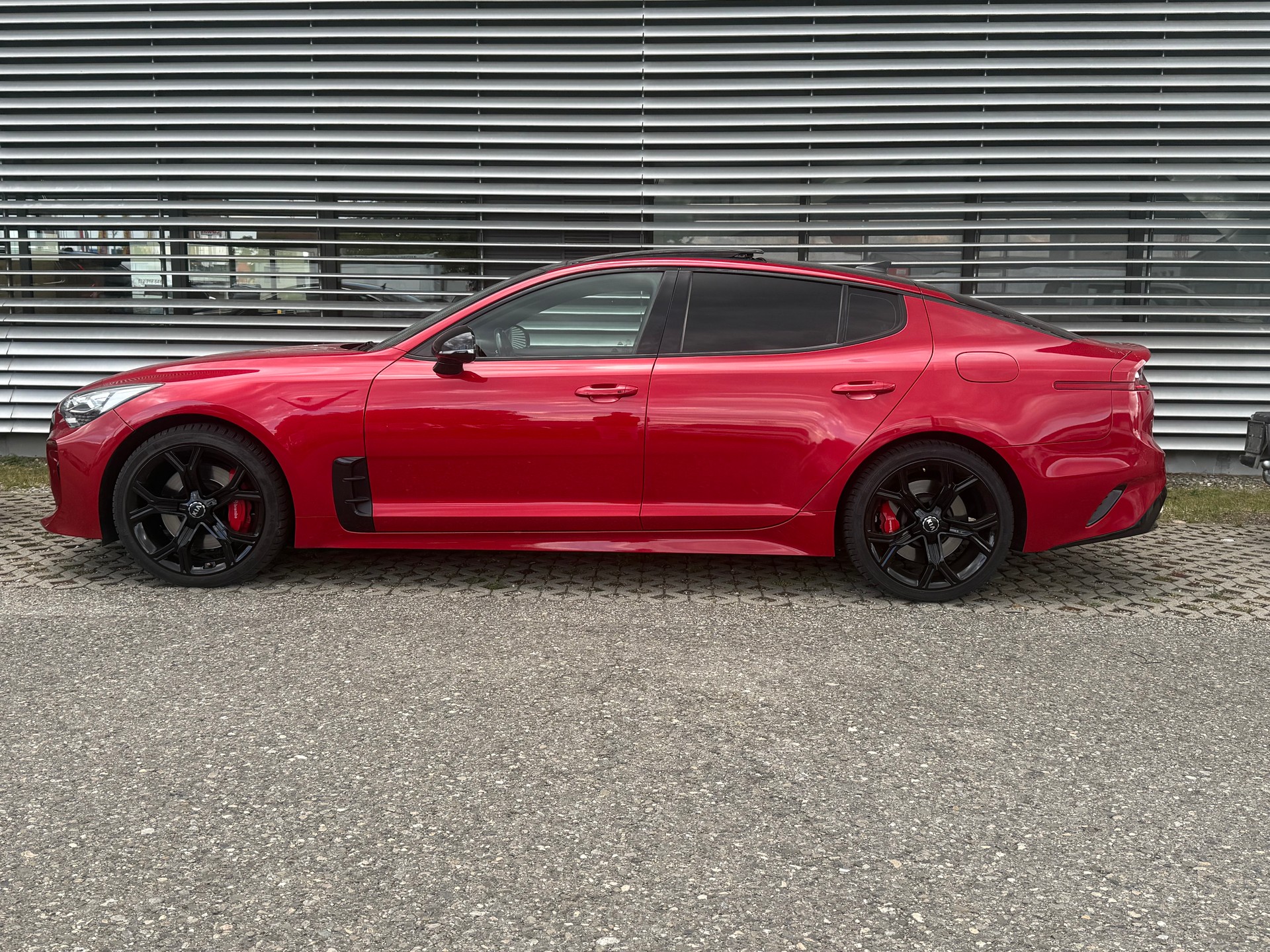KIA Stinger 3.3 T-GDi GT Automat AWD-image-6