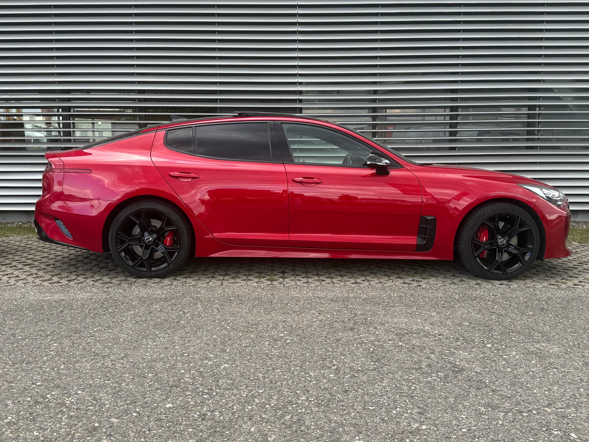 KIA Stinger 3.3 T-GDi GT Automat AWD-image-11