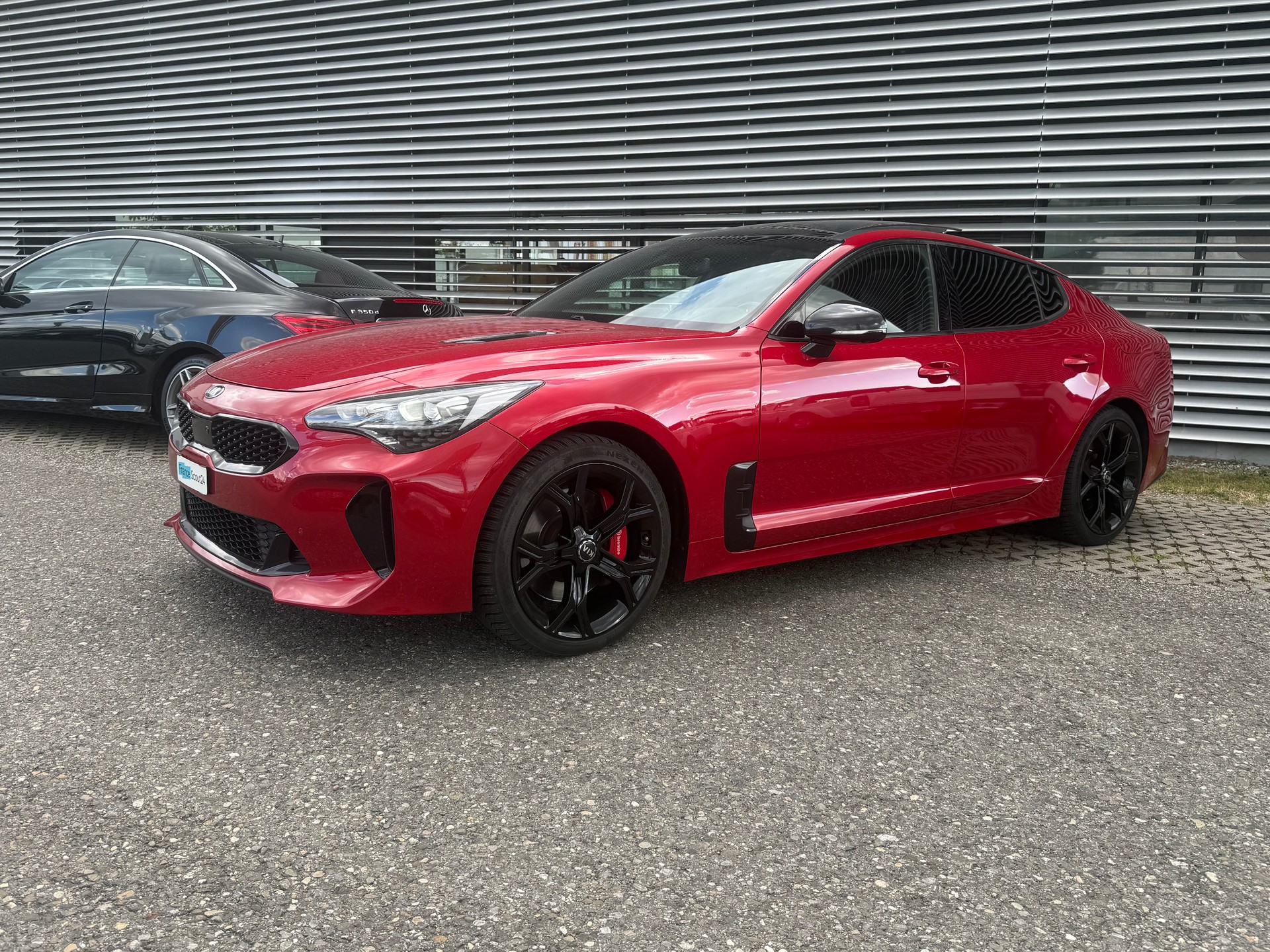 KIA Stinger 3.3 T-GDi GT Automat AWD-image-13