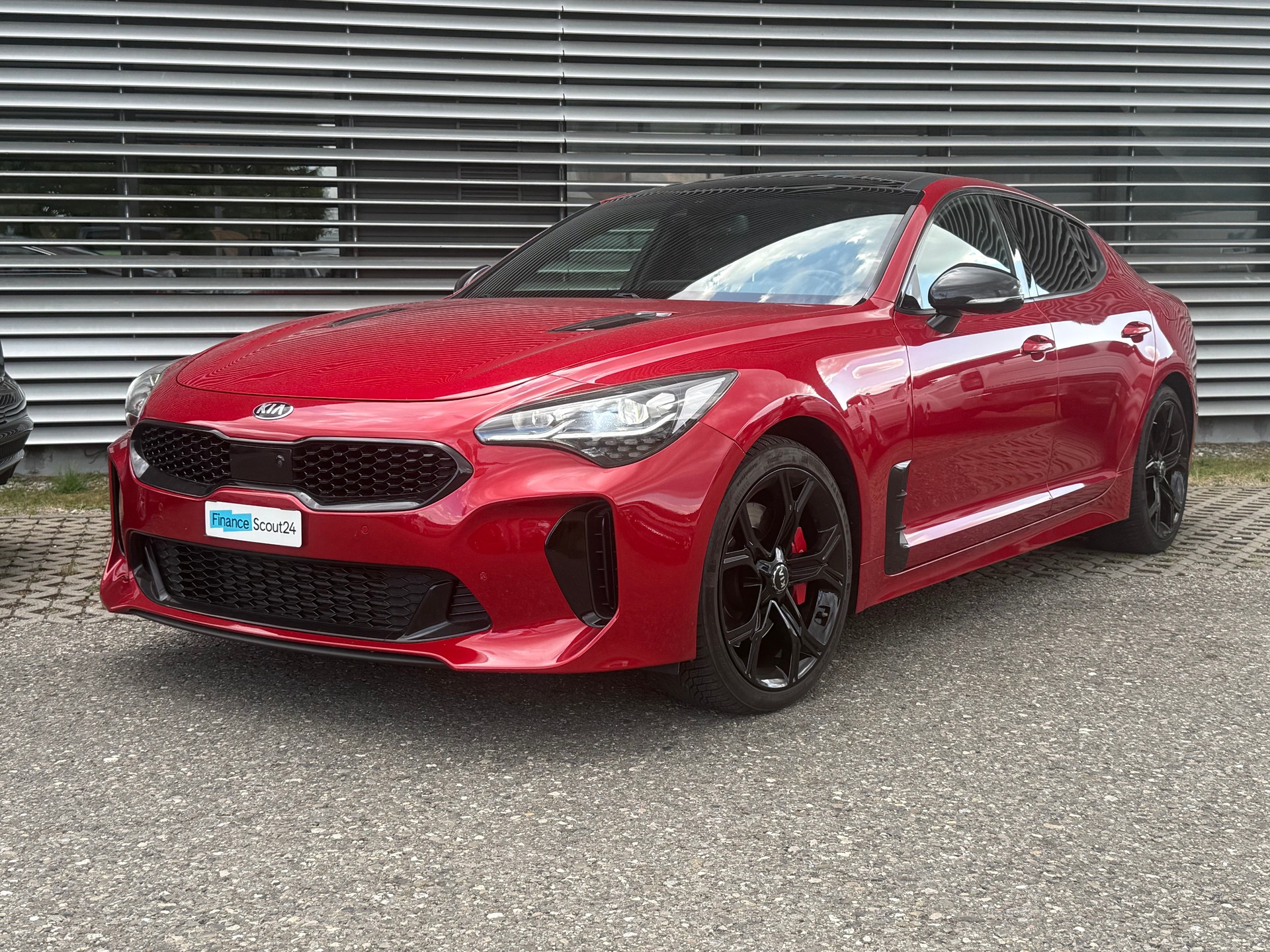 KIA Stinger 3.3 T-GDi GT Automat AWD-image-15