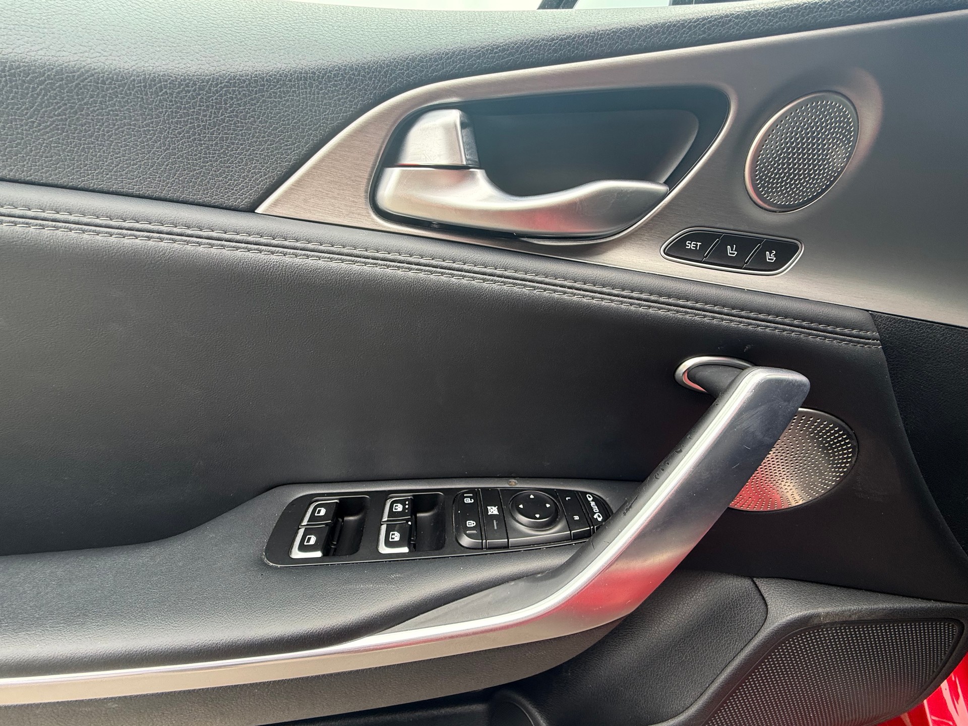 KIA Stinger 3.3 T-GDi GT Automat AWD-image-14