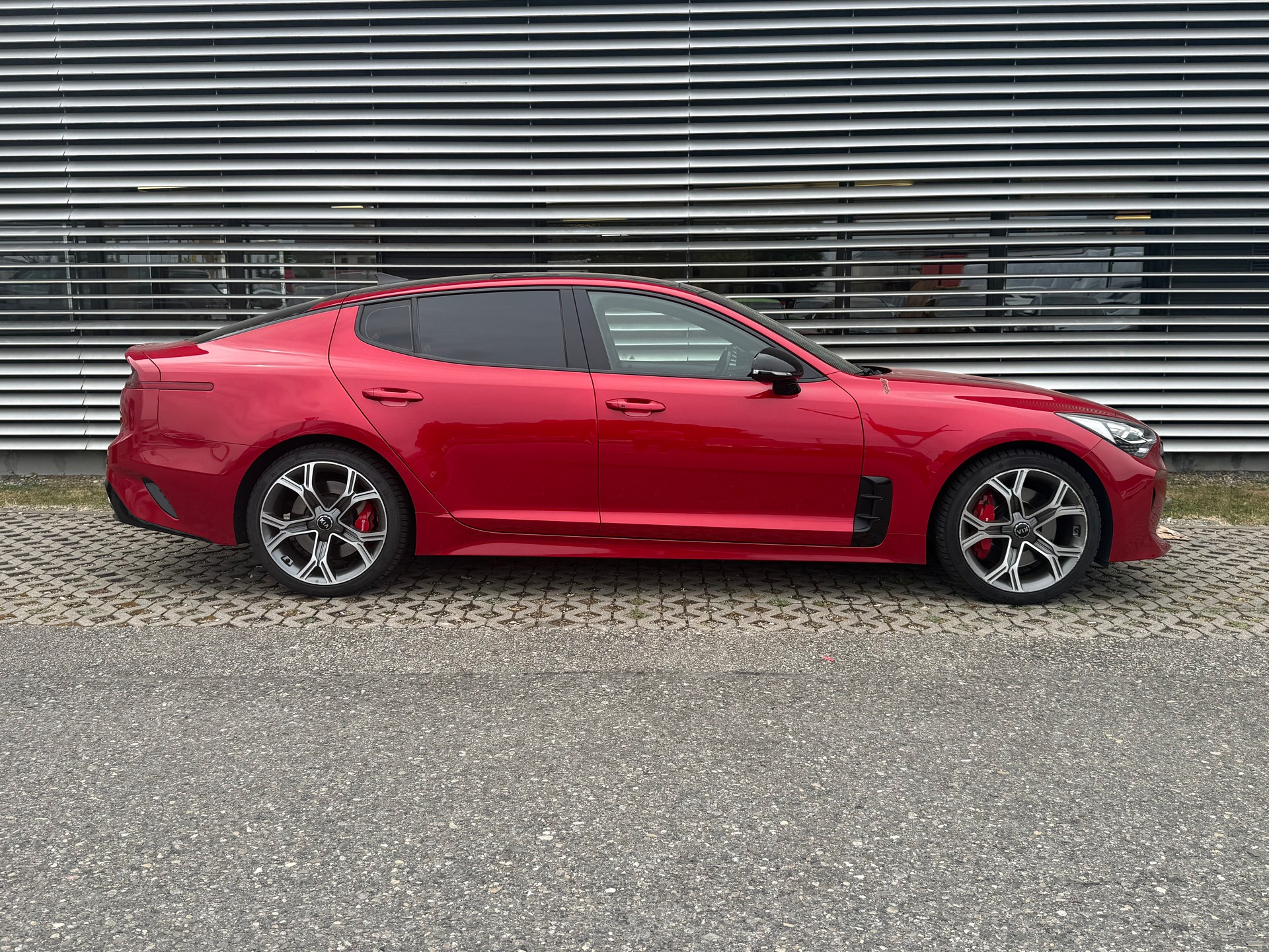 KIA Stinger 3.3 T-GDi GT Automat AWD-image-1