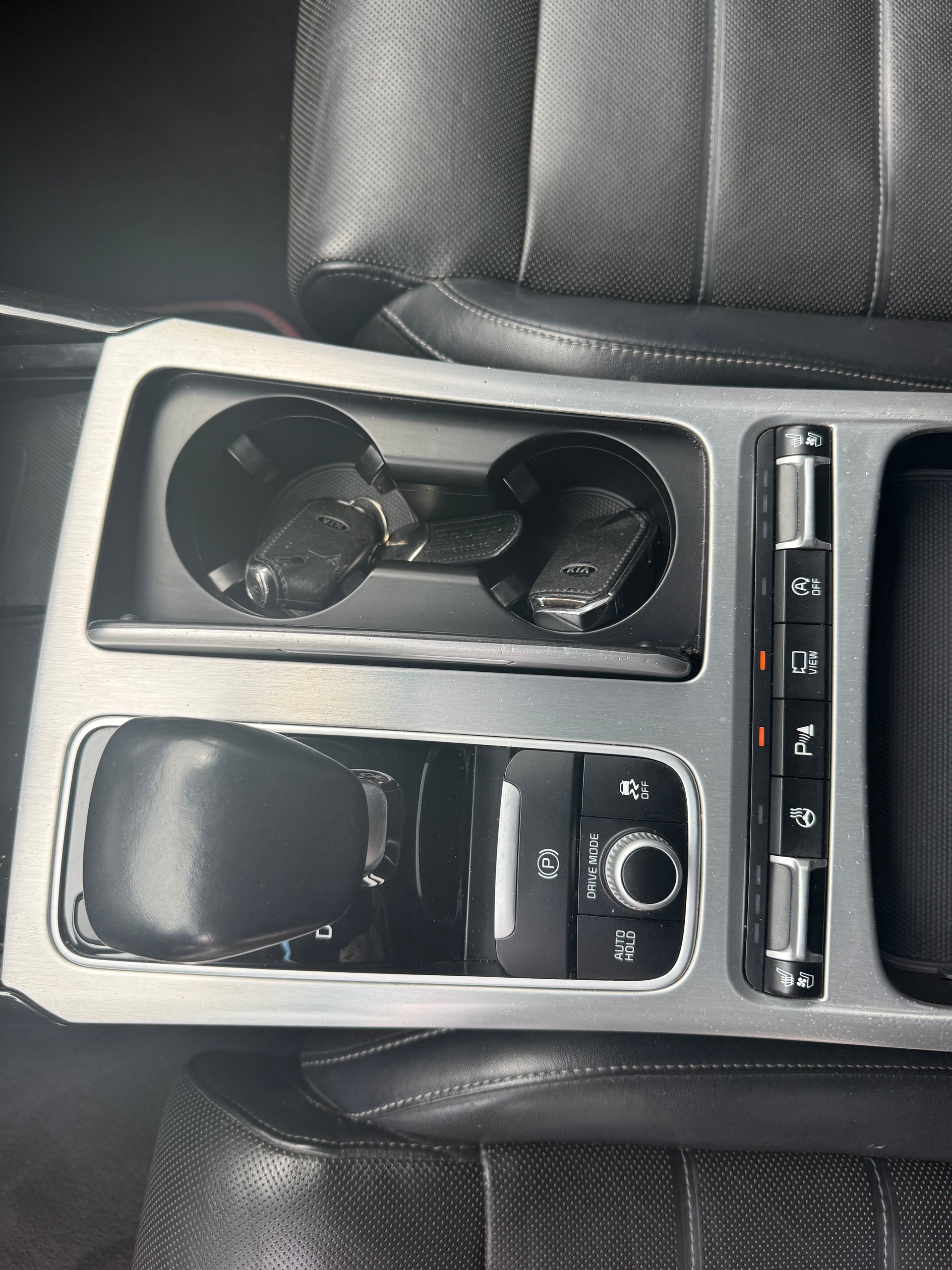 KIA Stinger 3.3 T-GDi GT Automat AWD-image-12