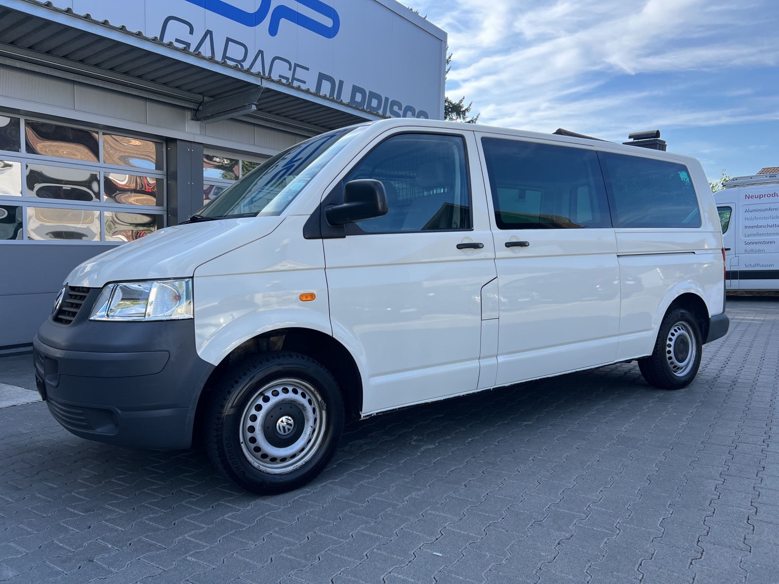 VW T5 Caravelle Trend 2.5 TDI PD-image-0
