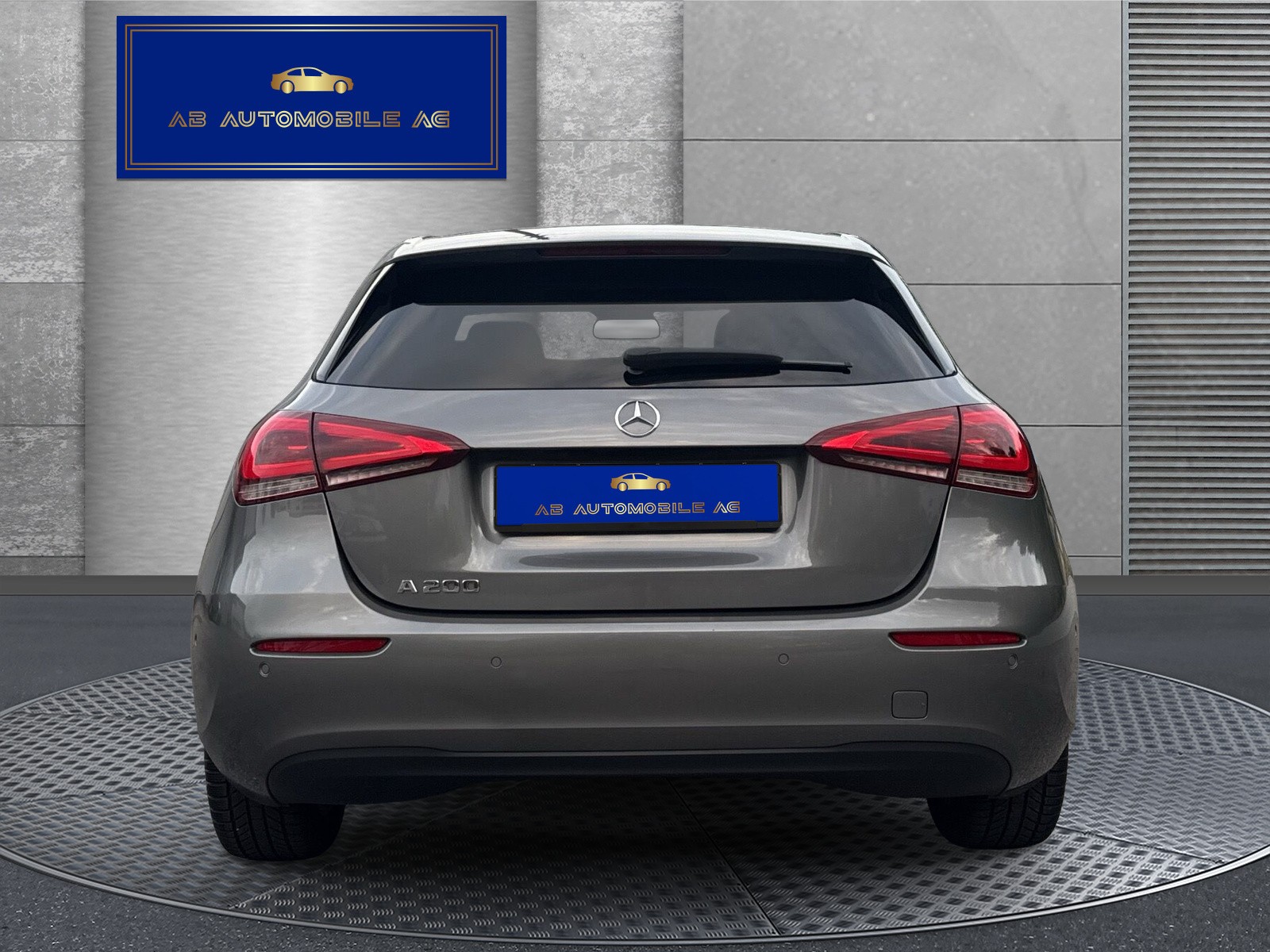 MERCEDES-BENZ A 200 AMG Line 7G-DCT-image-5