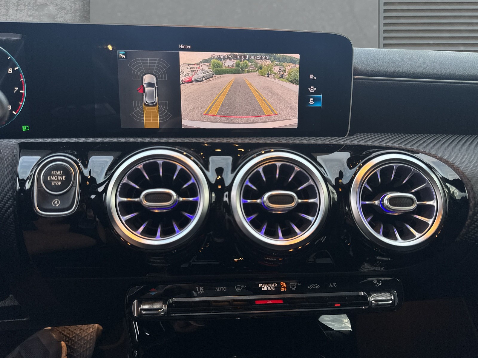 MERCEDES-BENZ A 200 AMG Line 7G-DCT-image-12