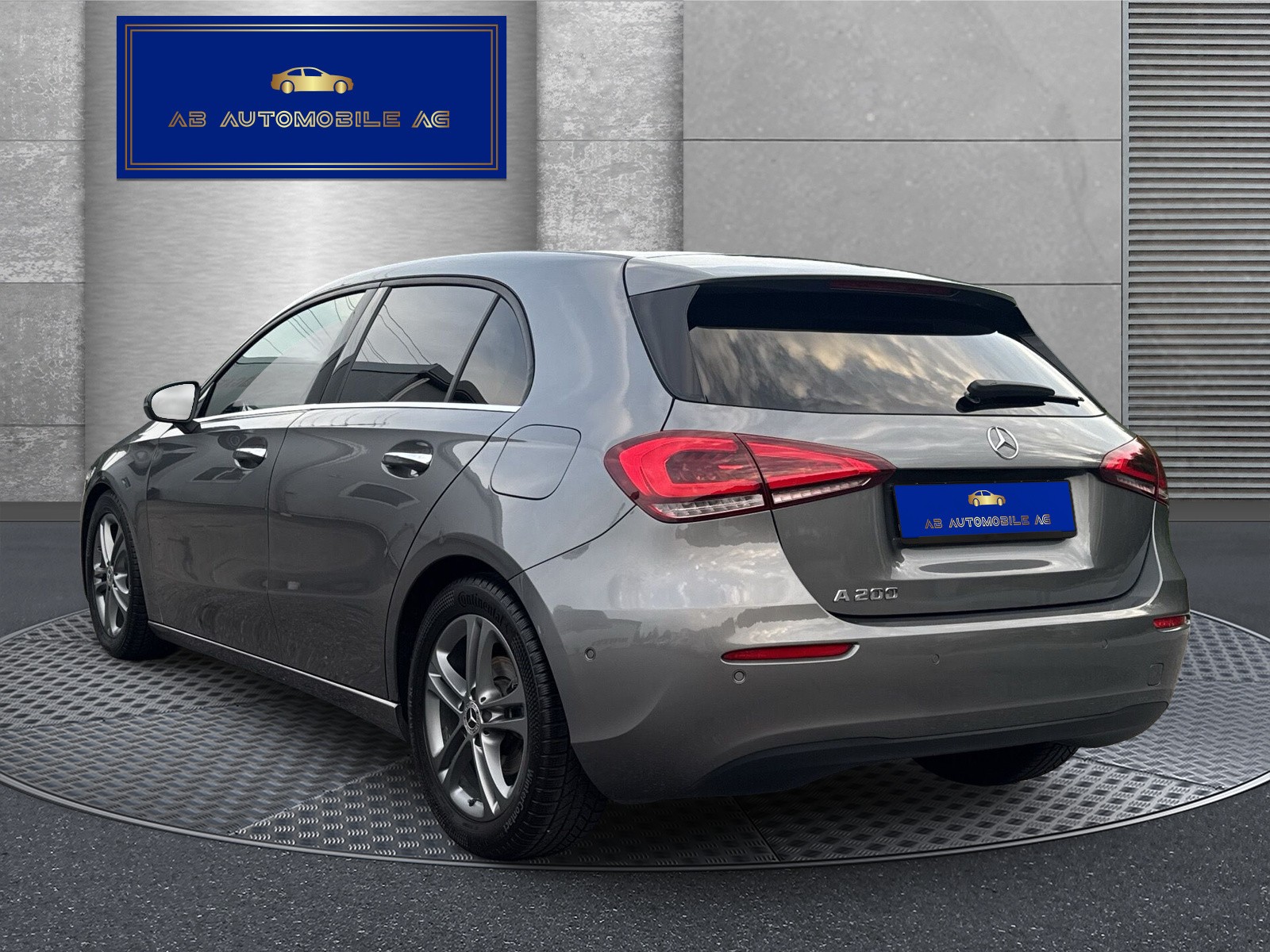 MERCEDES-BENZ A 200 AMG Line 7G-DCT-image-4