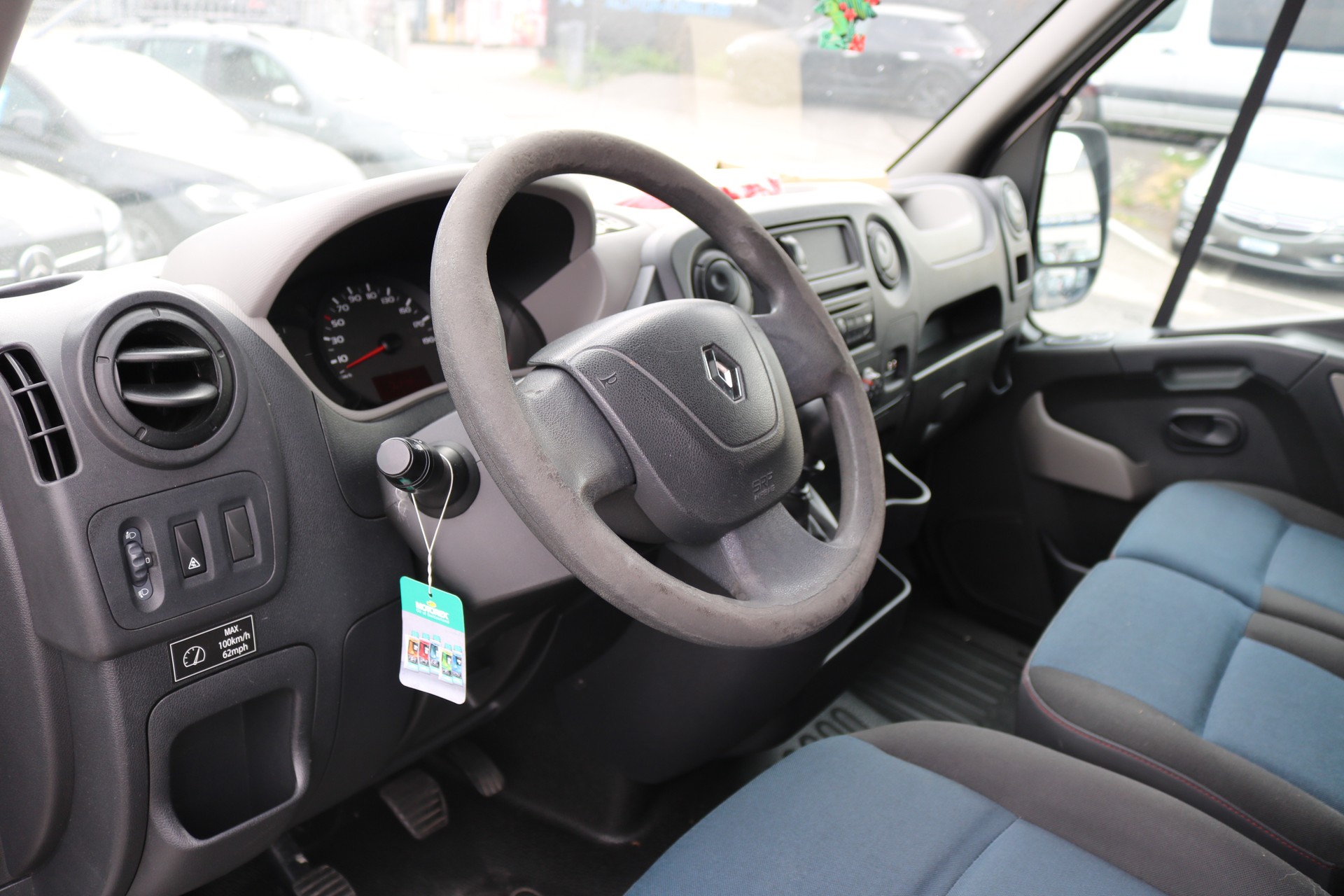 RENAULT Master T39 2.3dCi Minibus 17 L3H2-image-7