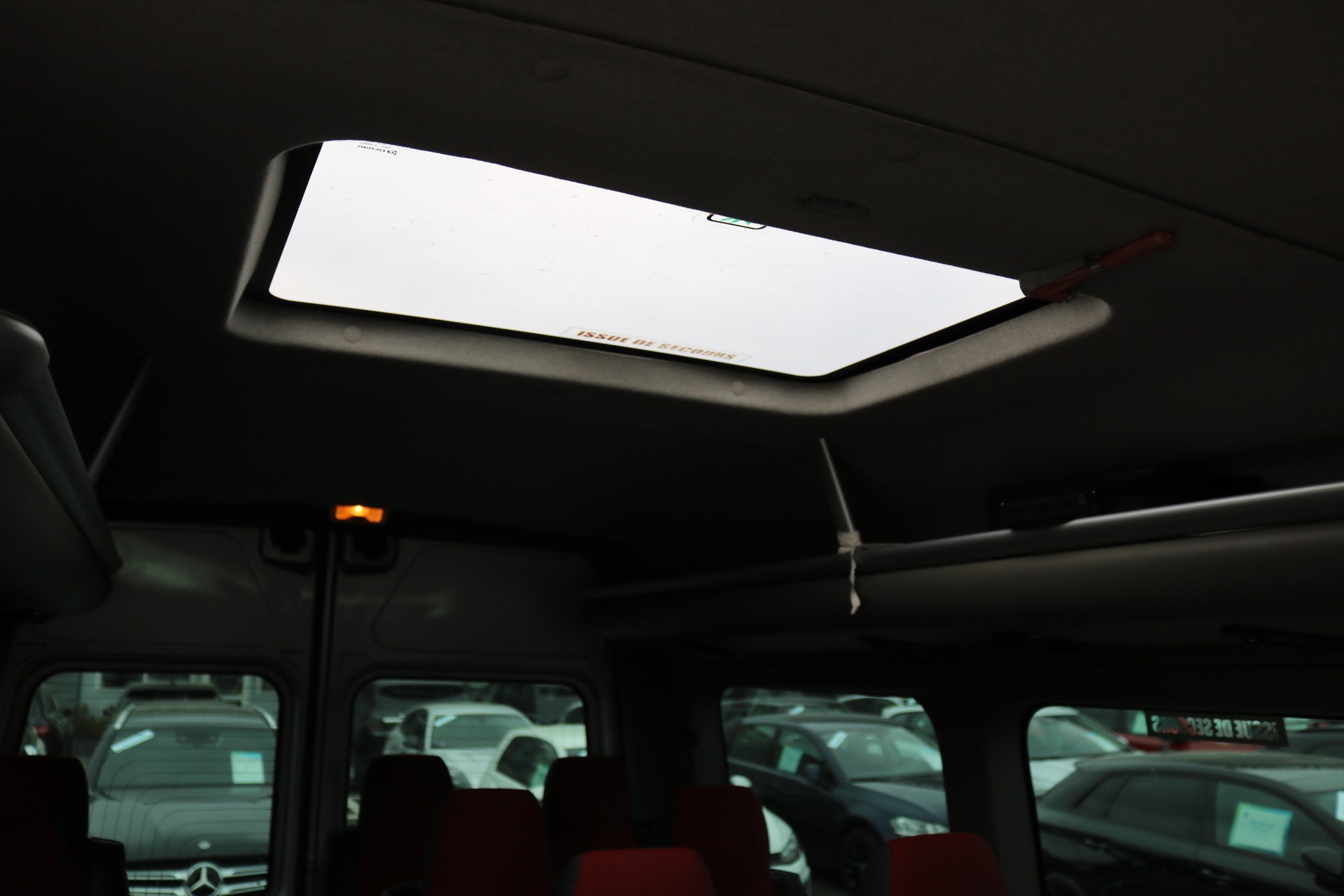 RENAULT Master T39 2.3dCi Minibus 17 L3H2-image-10