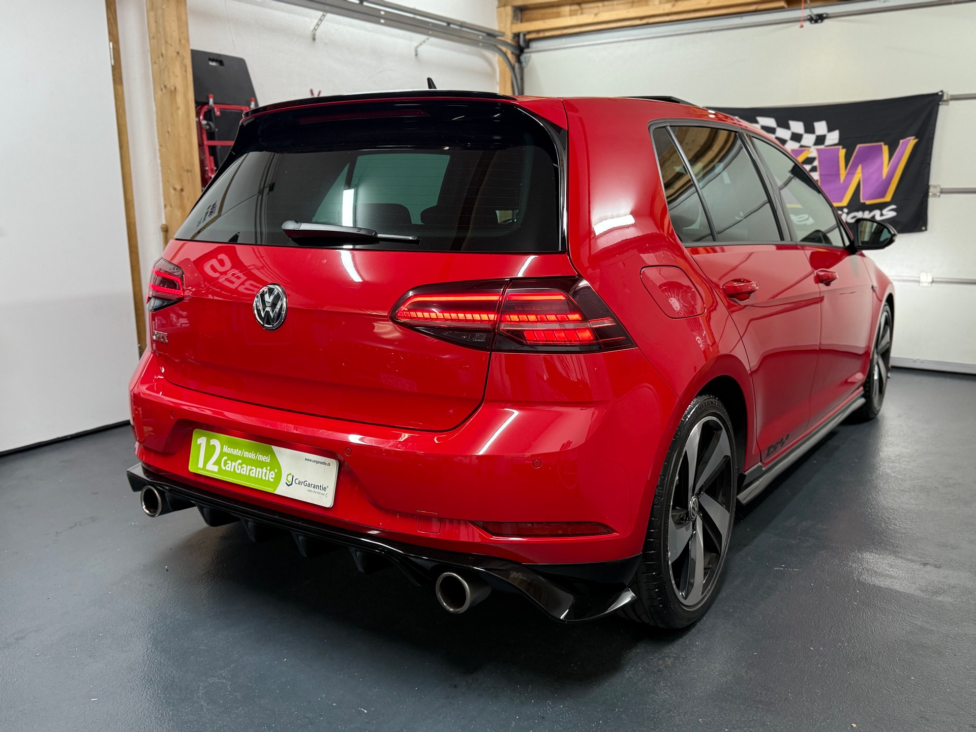 VW Golf 2.0 TSI GTI TCR DSG-image-2