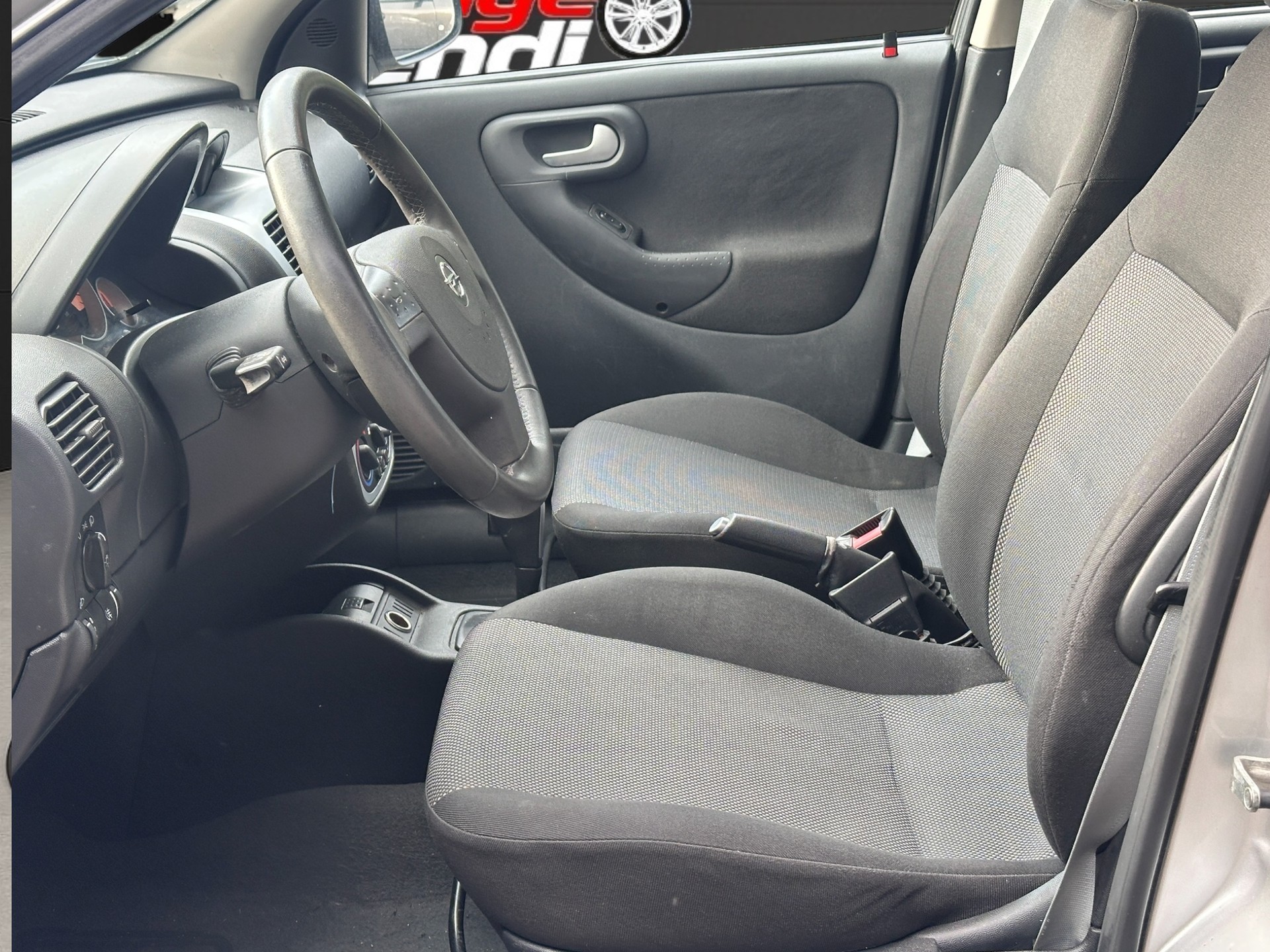 OPEL Corsa 1.4 TP Silverline-image-8