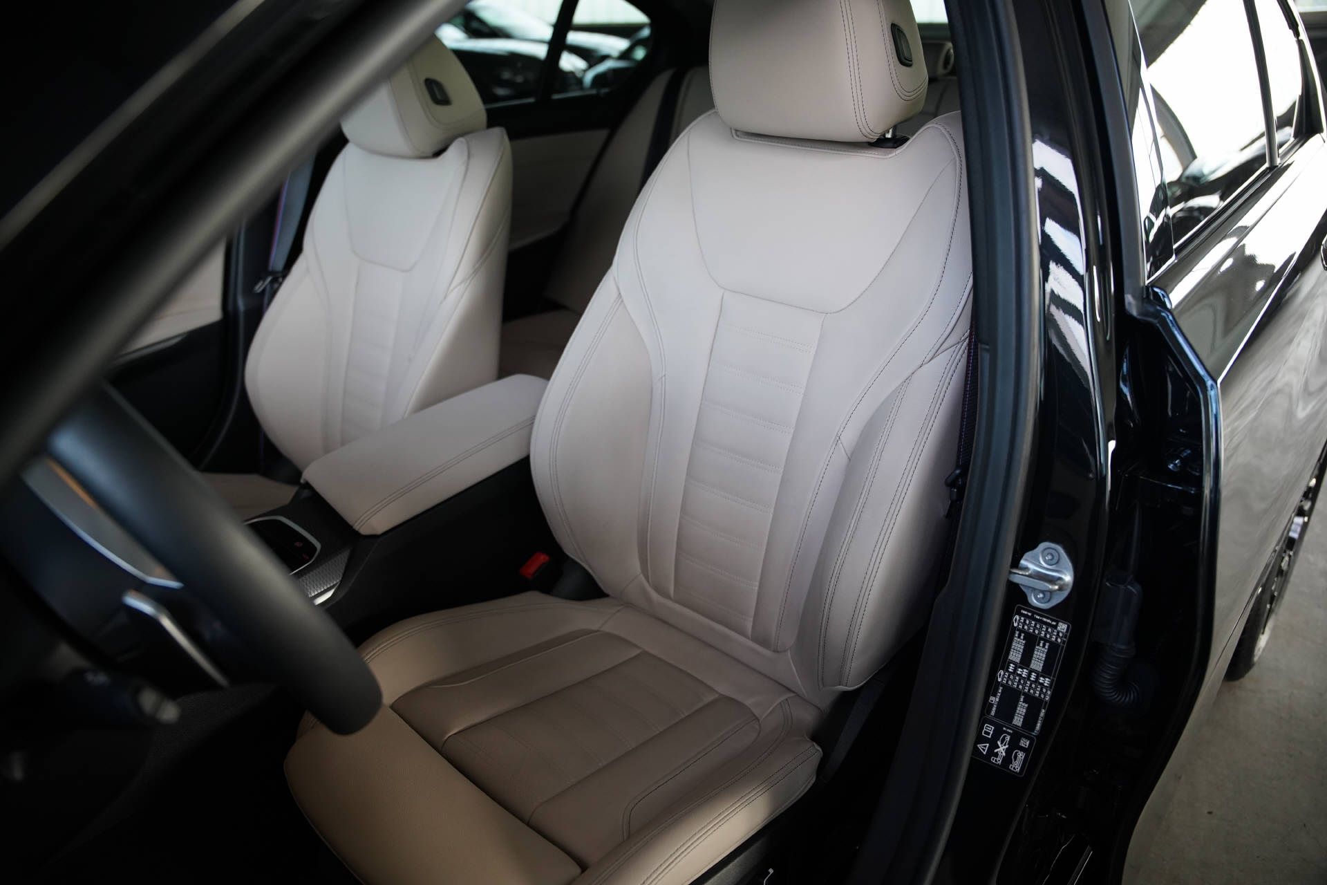 BMW M340i xDrive 48V Steptronic M Sport Pro-image-9