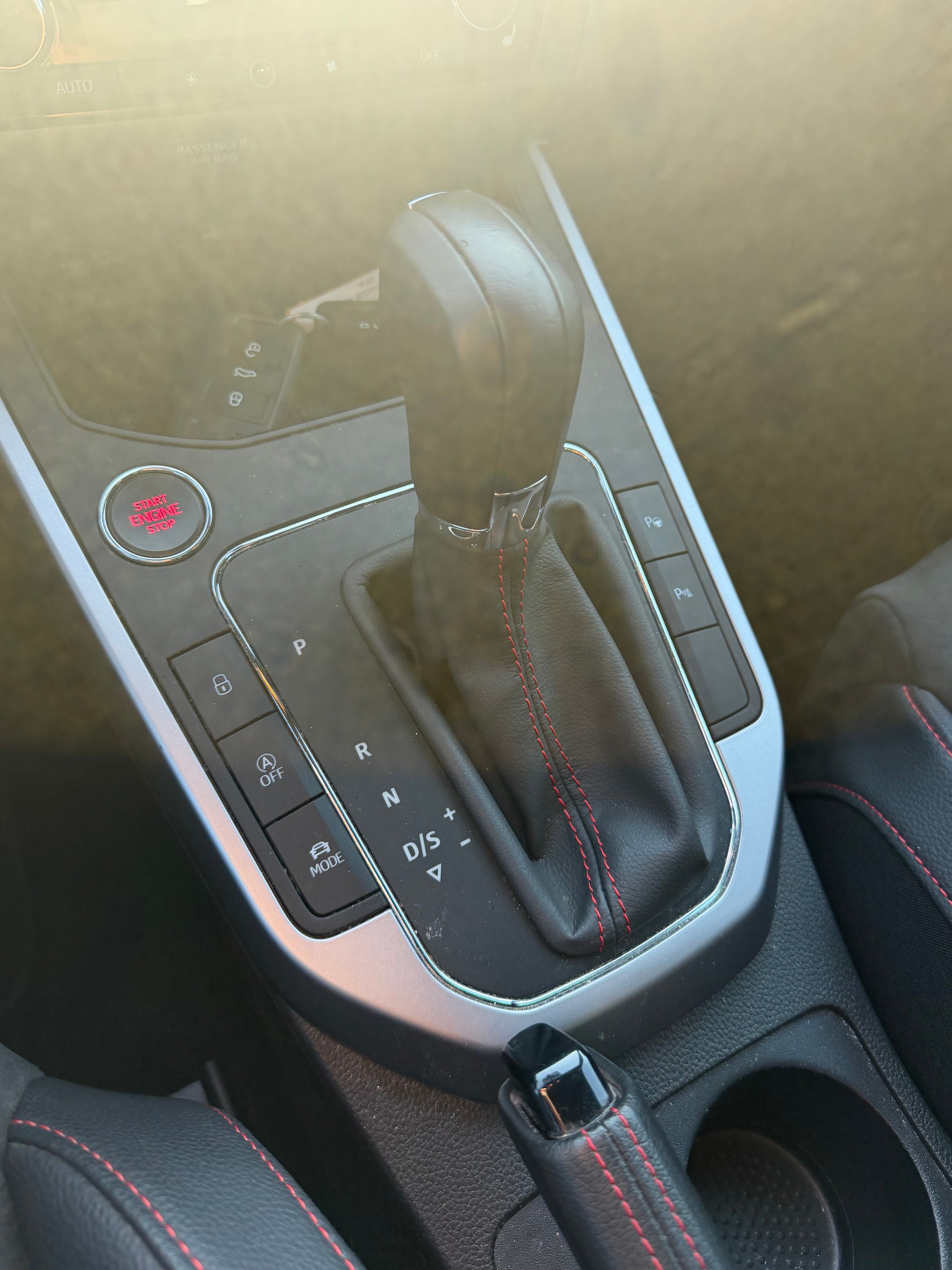 SEAT Arona 1.5 Eco TSI FR DSG-image-13