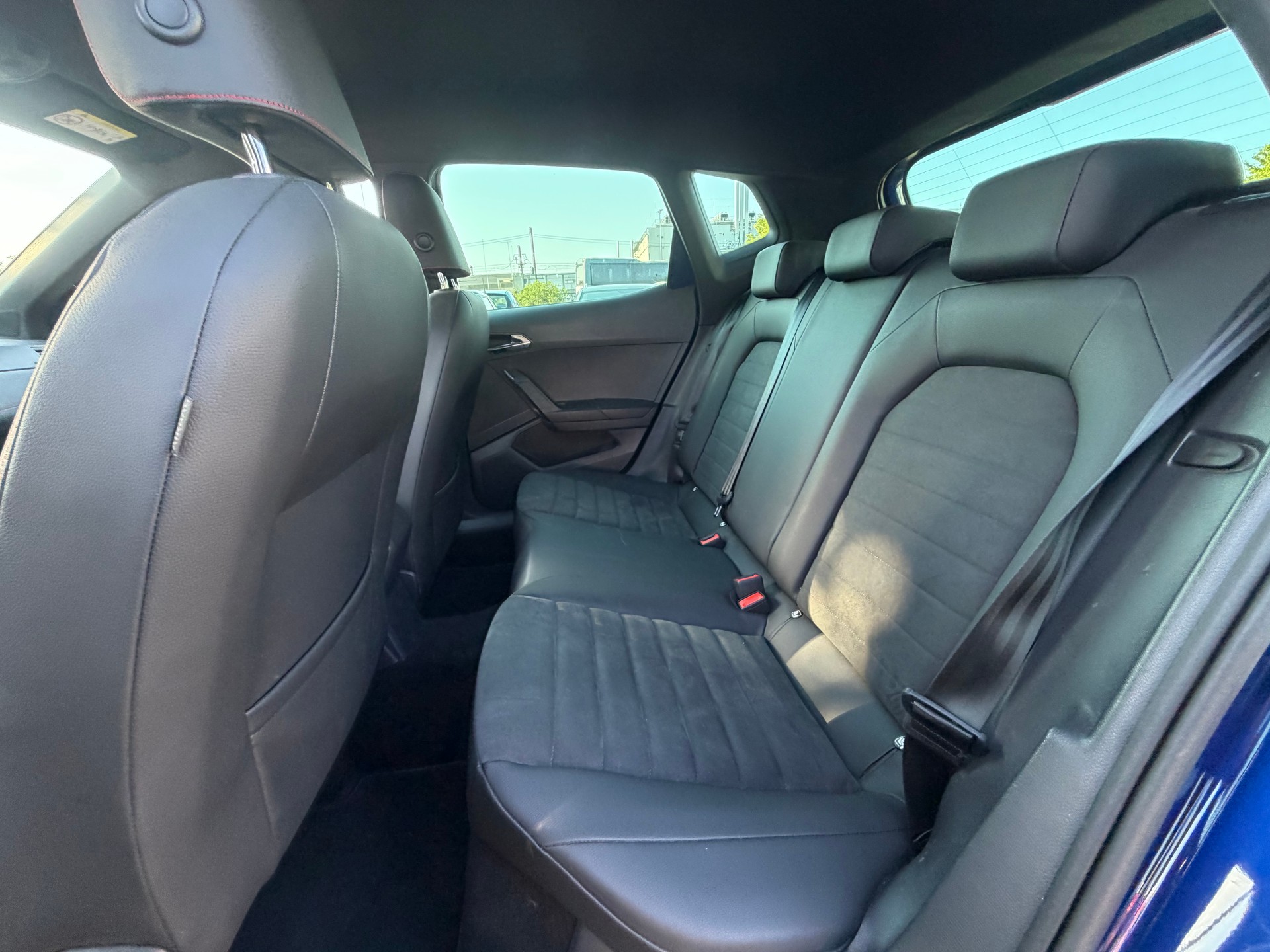 SEAT Arona 1.5 Eco TSI FR DSG-image-9