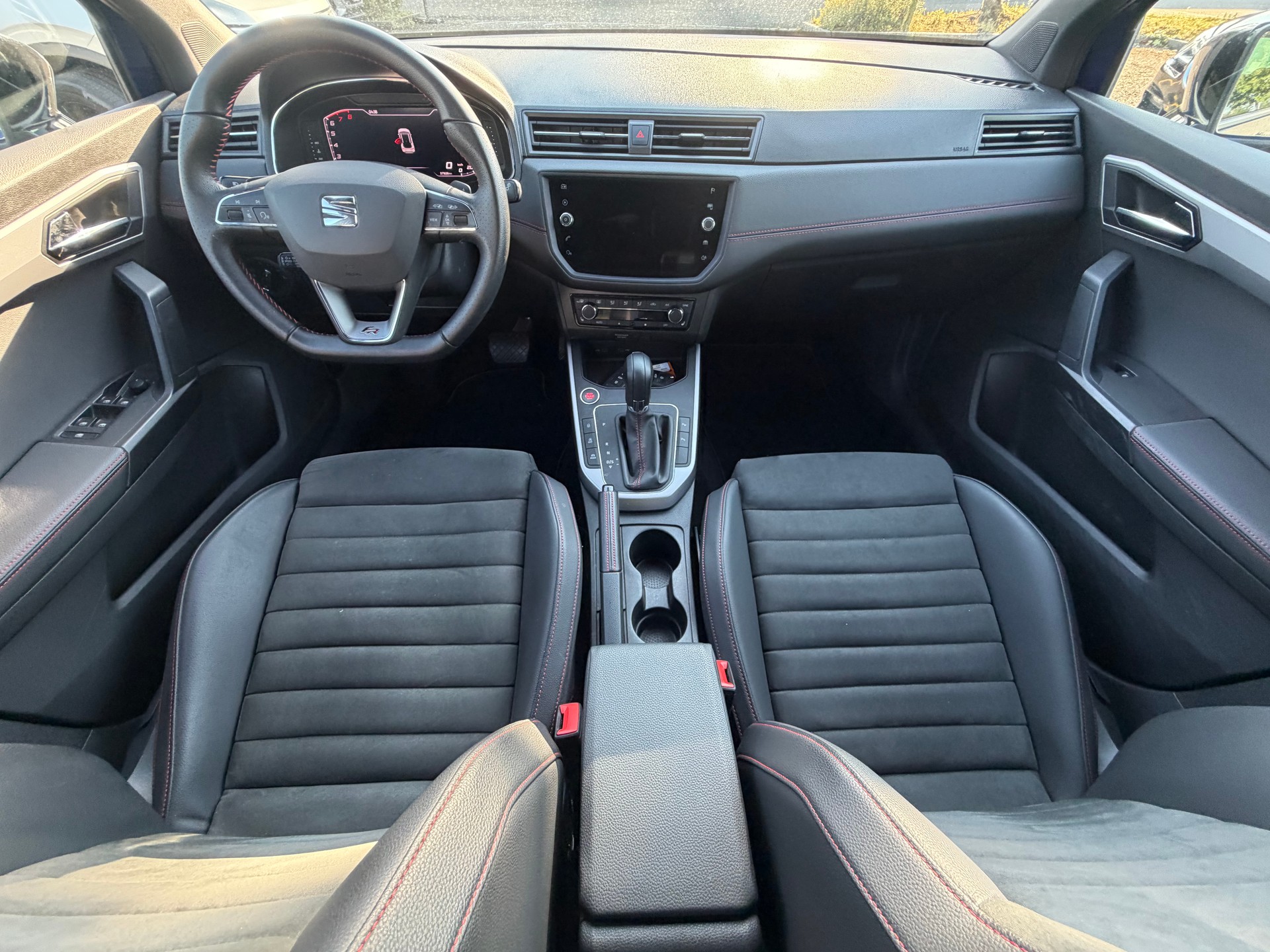 SEAT Arona 1.5 Eco TSI FR DSG-image-10