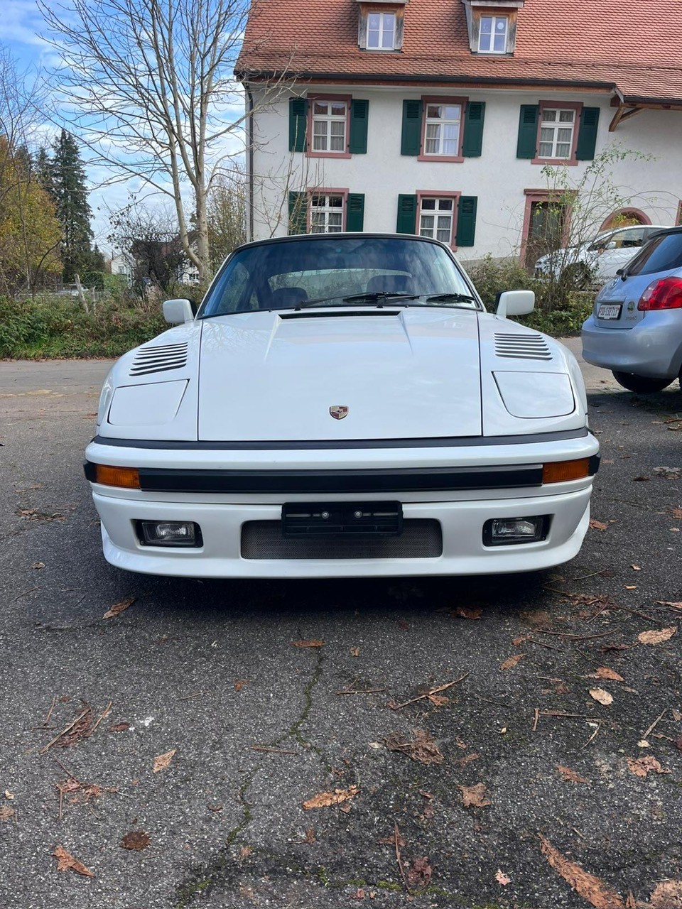 PORSCHE 911 Carrera-showroom-element-3