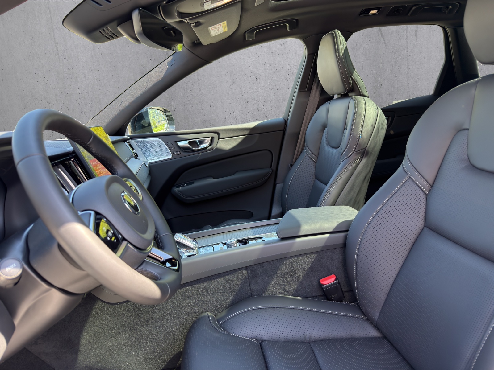 VOLVO XC60 T6 eAWD PluginHybrid Black Edition Geartronic-image-7