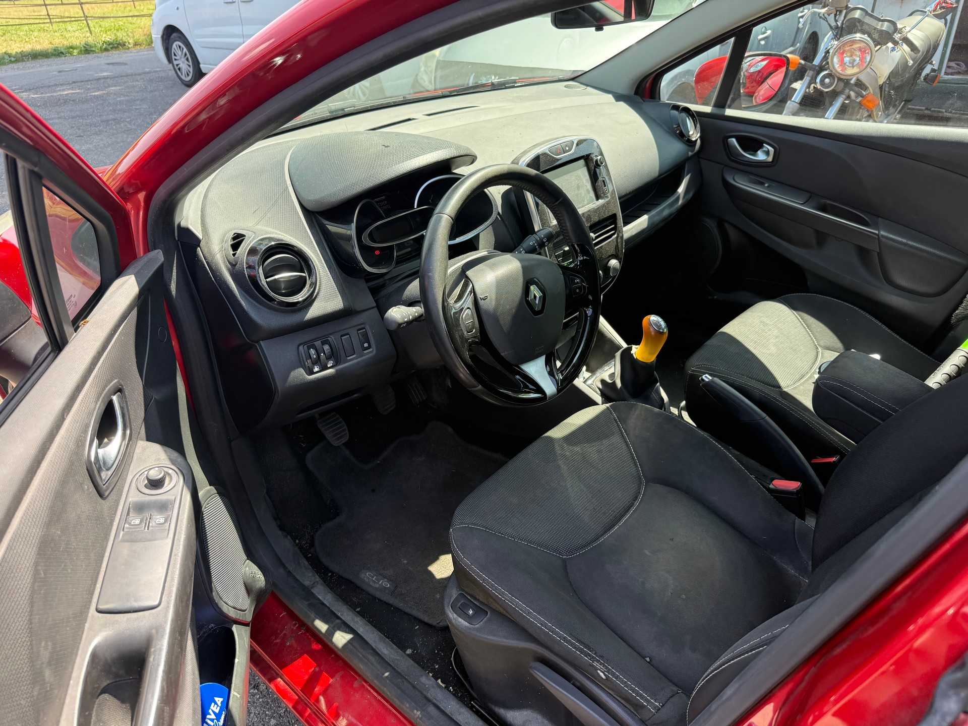 RENAULT Clio 0.9 12V Expression-image-9