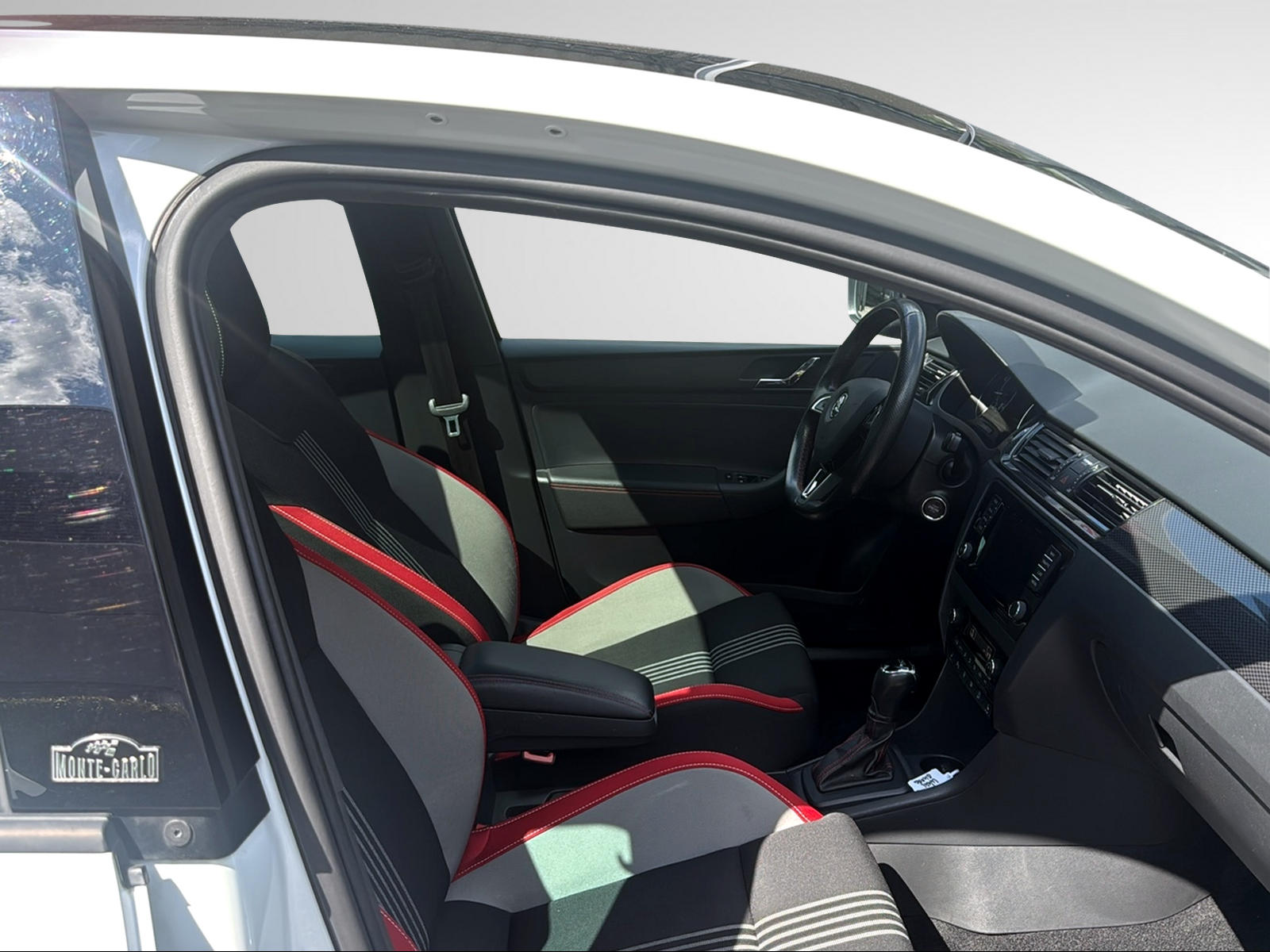SKODA Rapid Spaceback 1.4 TSI Monte Carlo DSG-image-27