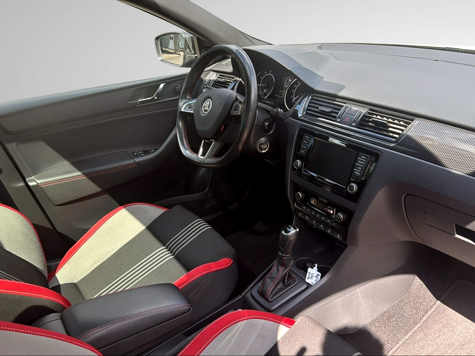 SKODA Rapid Spaceback 1.4 TSI Monte Carlo DSG-image-26