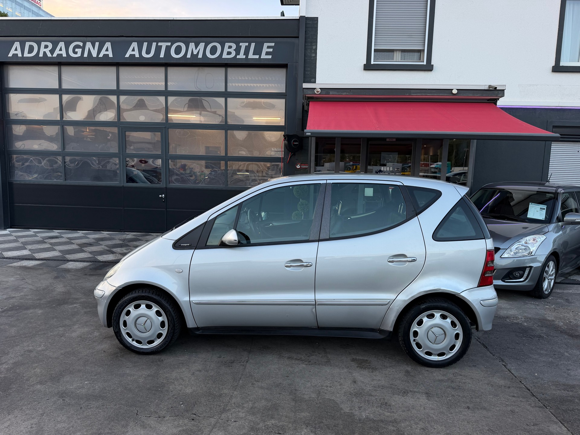 MERCEDES-BENZ A 160 Avantgarde-image-4
