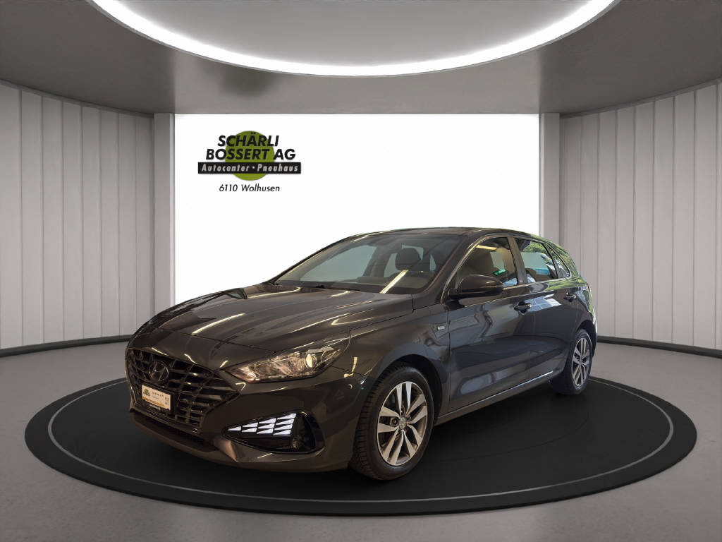 HYUNDAI i30 1.5 T-GDi Amplia