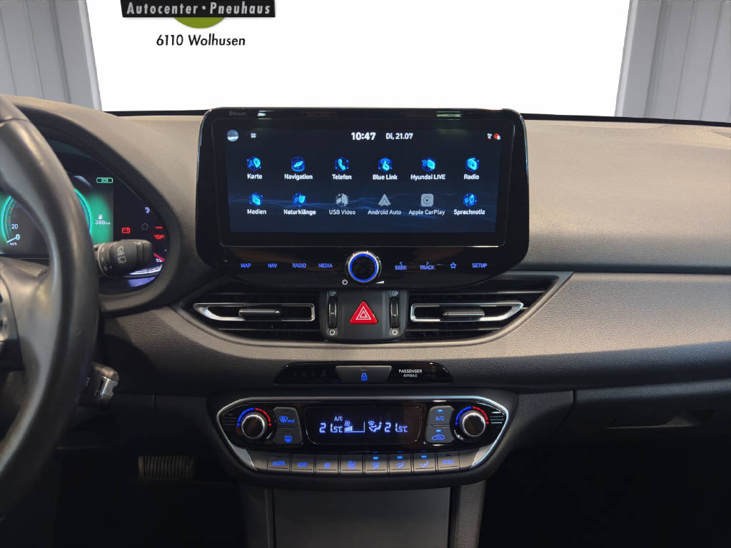 HYUNDAI i30 1.5 T-GDi Amplia-image-5