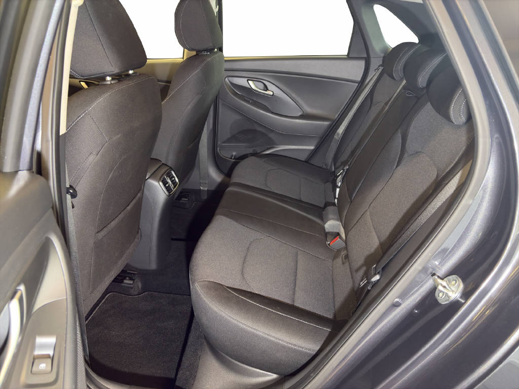 HYUNDAI i30 1.5 T-GDi Amplia-image-10