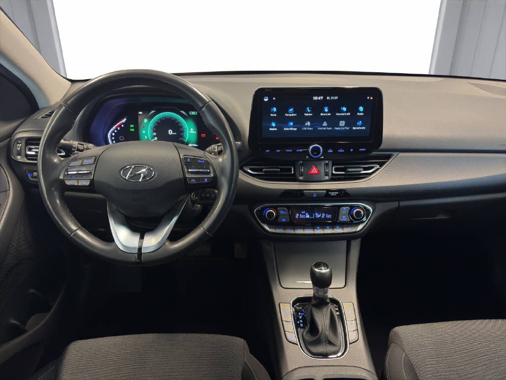 HYUNDAI i30 1.5 T-GDi Amplia-image-4