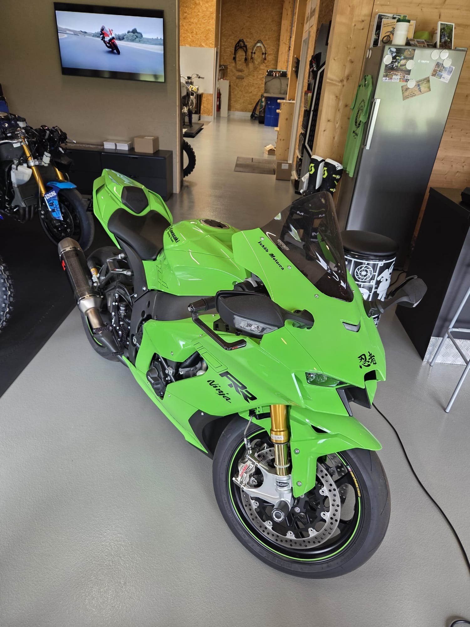 KAWASAKI Ninja ZX-10RR-image-3