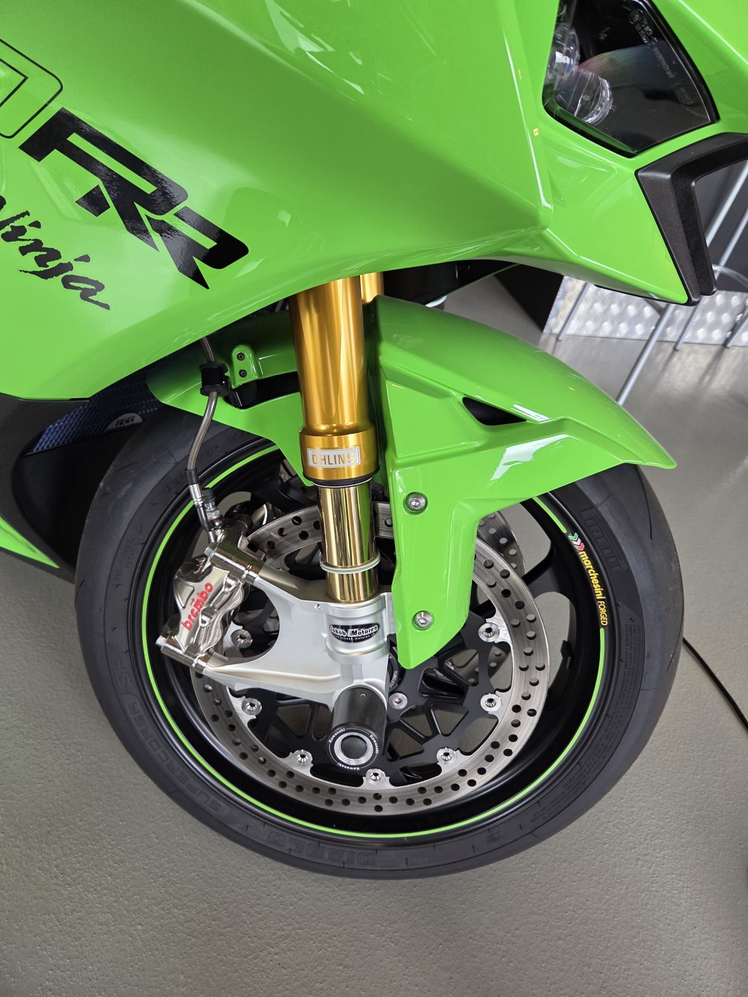 KAWASAKI Ninja ZX-10RR-image-8