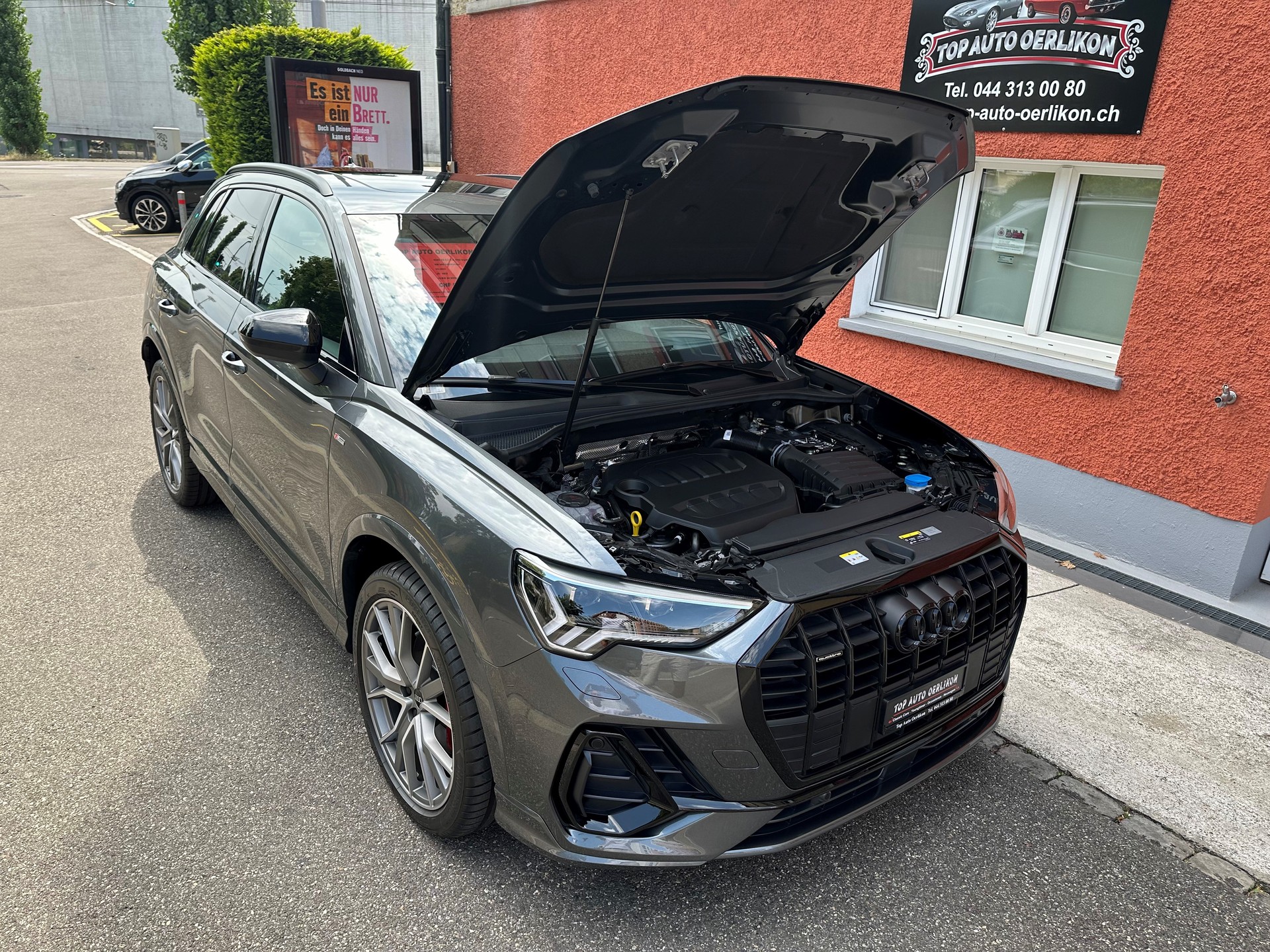 AUDI Q3 40 TFSI S line quattro S-tronic-image-8