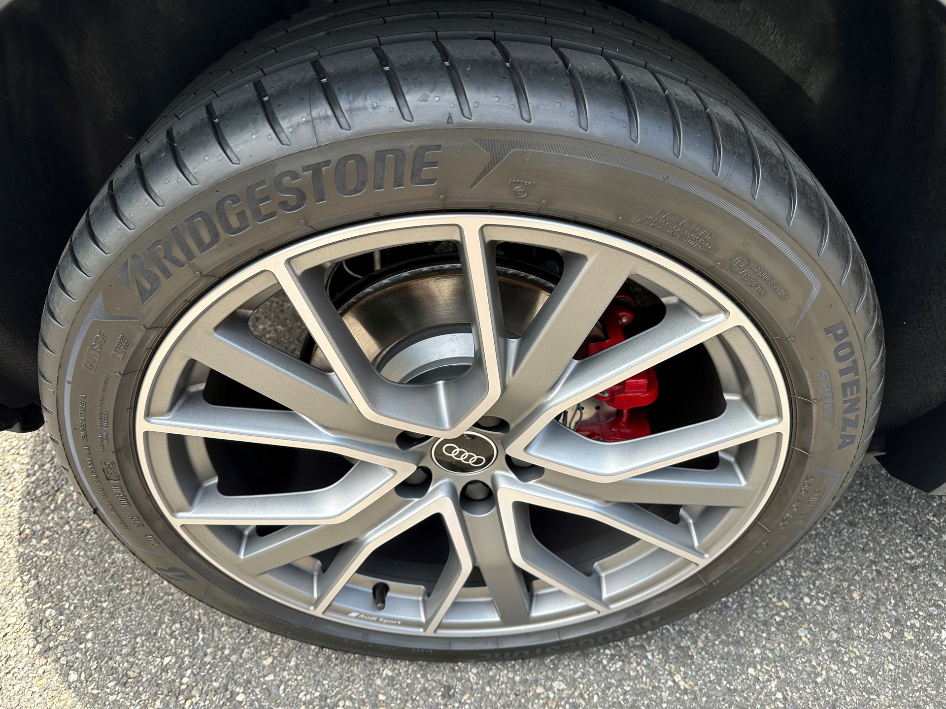 AUDI Q3 40 TFSI S line quattro S-tronic-image-14