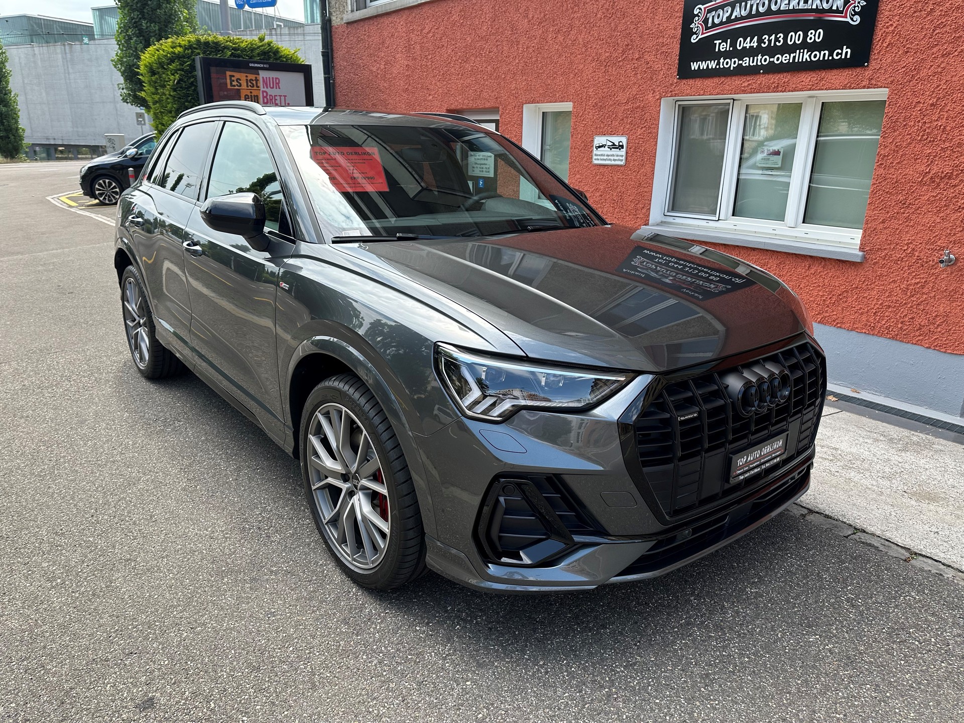 AUDI Q3 40 TFSI S line quattro S-tronic-image-1