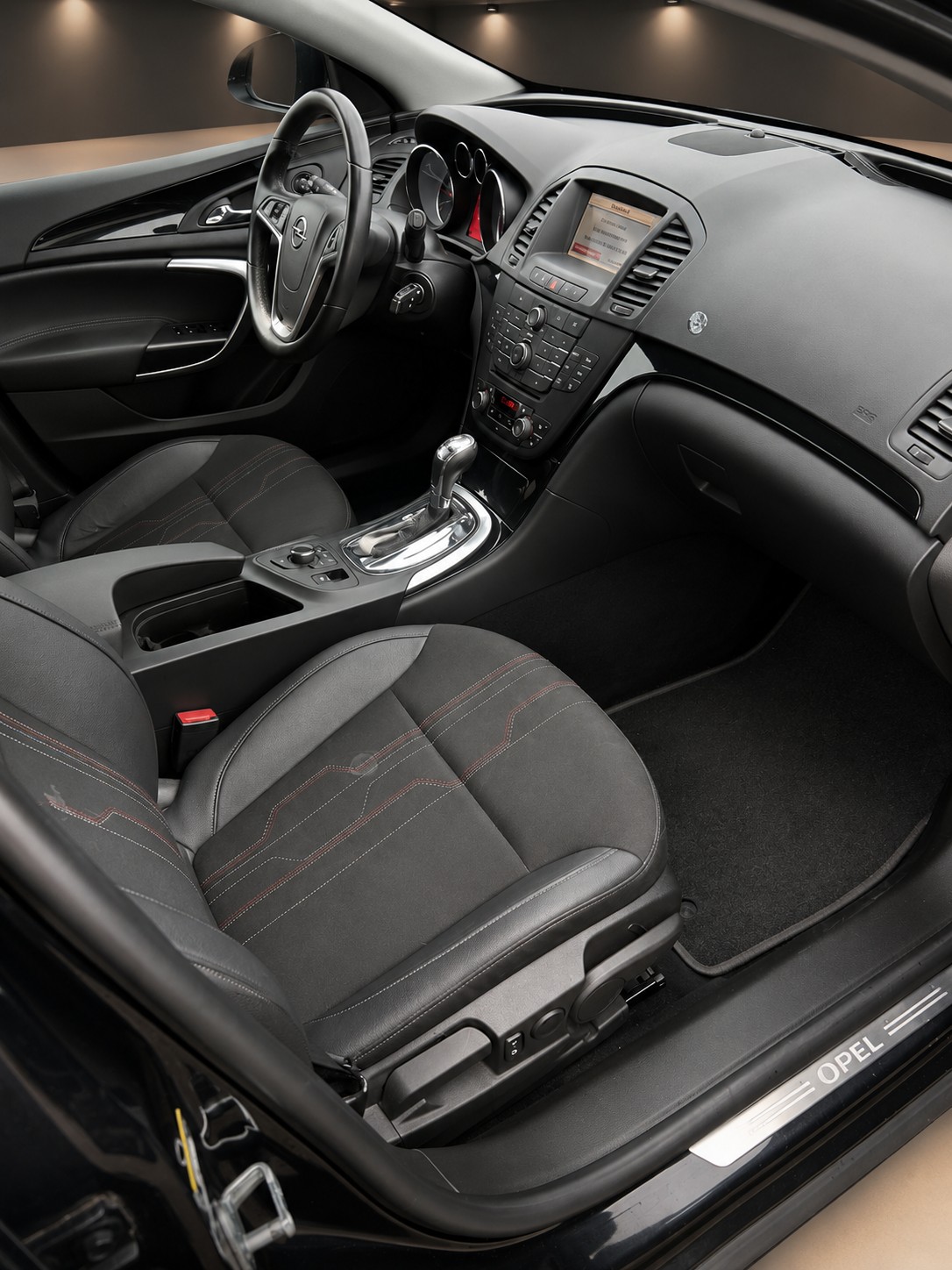 OPEL Insignia ST 2.0 CDTI Anniversary Ed. Automatic-image-10