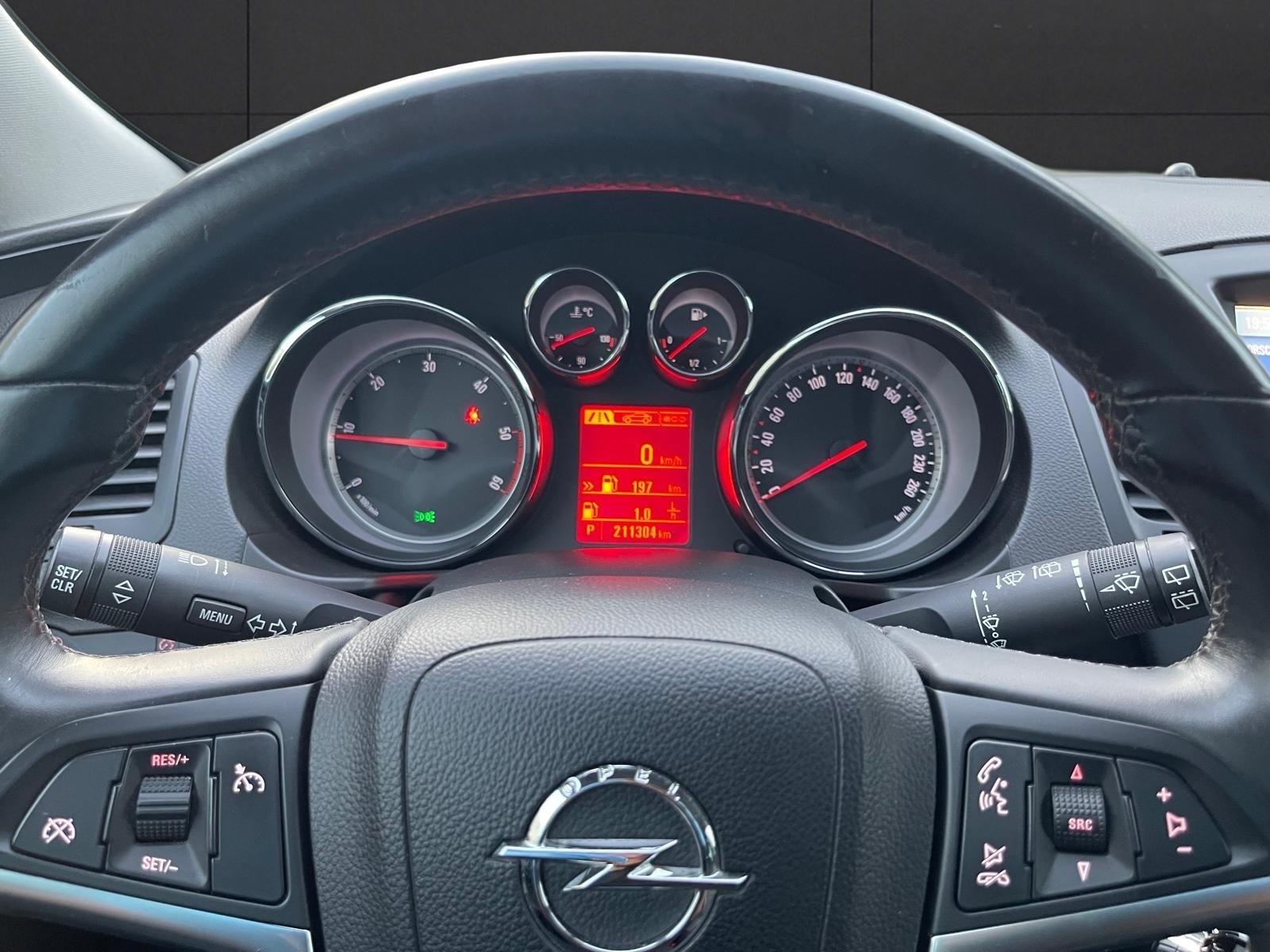 OPEL Insignia ST 2.0 CDTI Anniversary Ed. Automatic-image-9