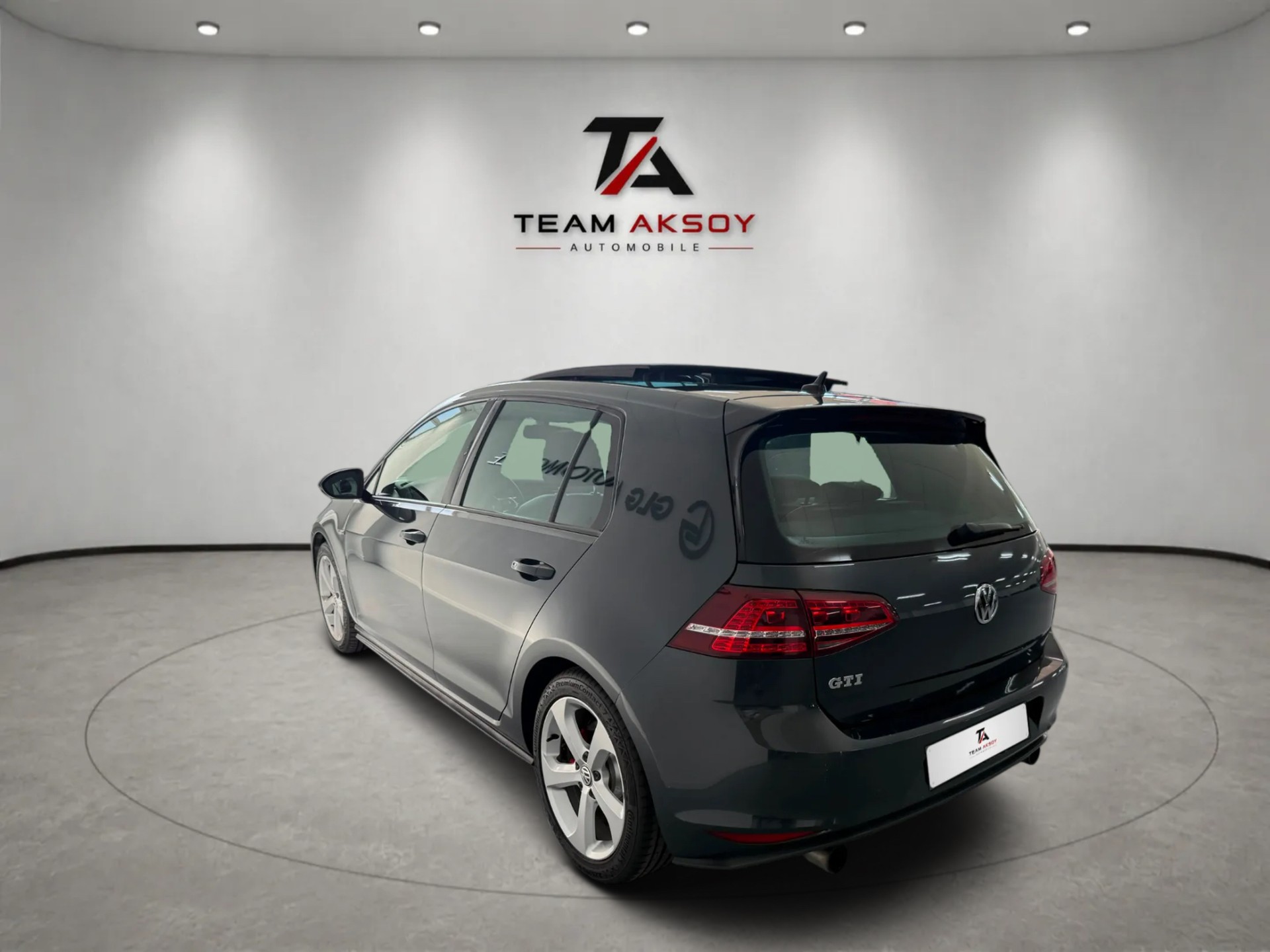 VW Golf 2.0 TSI GTI DSG-image-6
