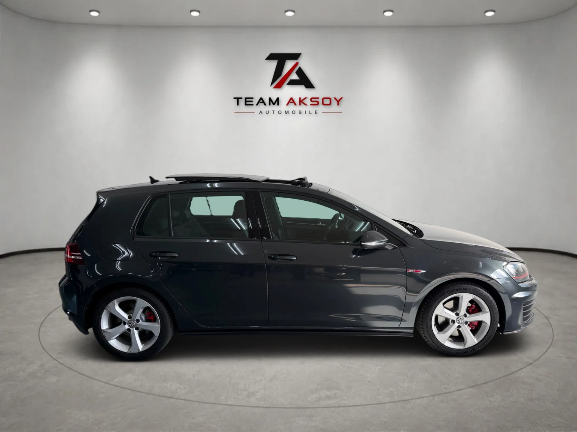 VW Golf 2.0 TSI GTI DSG-showroom-element-3