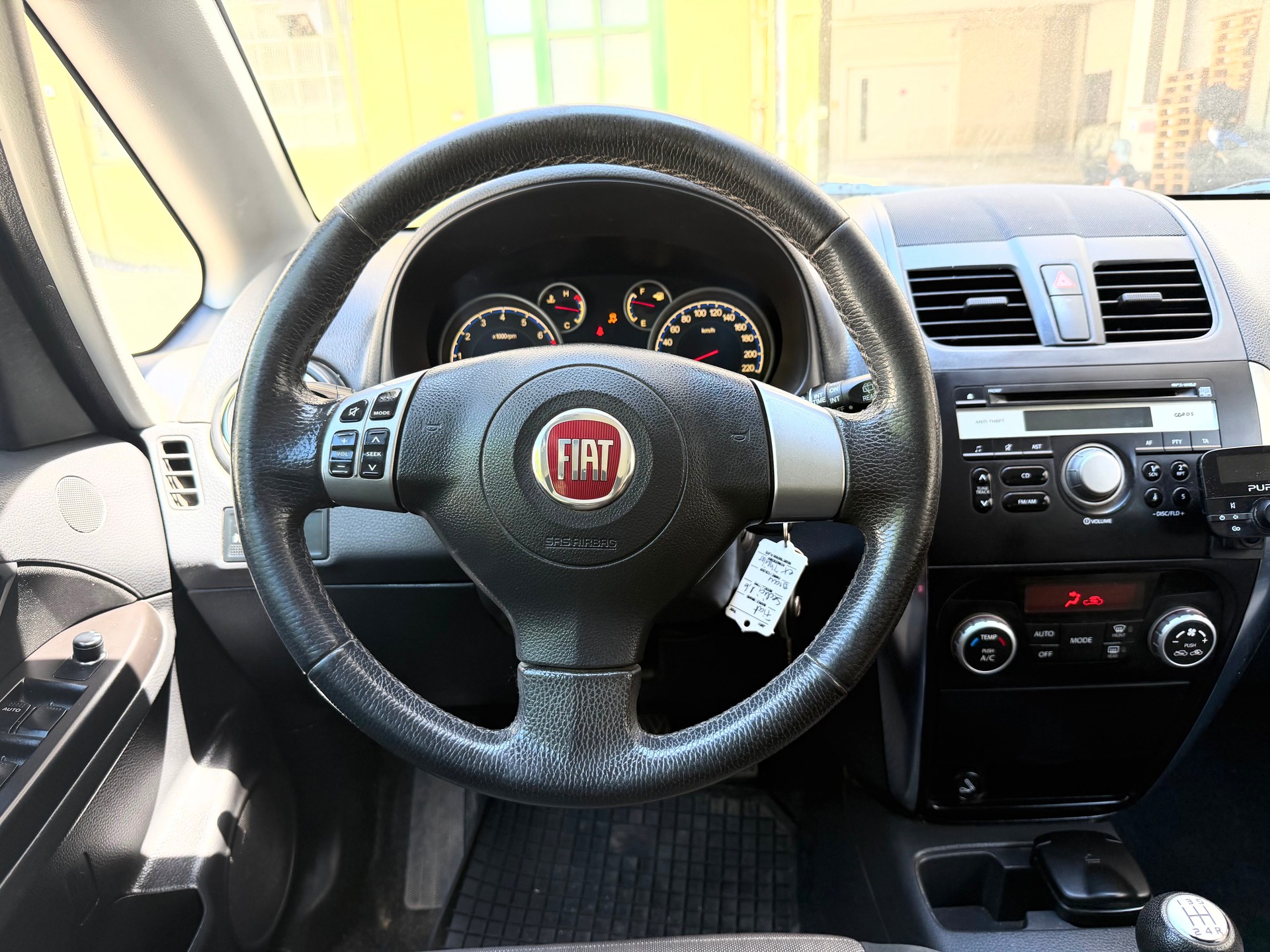 FIAT Sedici 1.6 4WD Freestyle-image-14