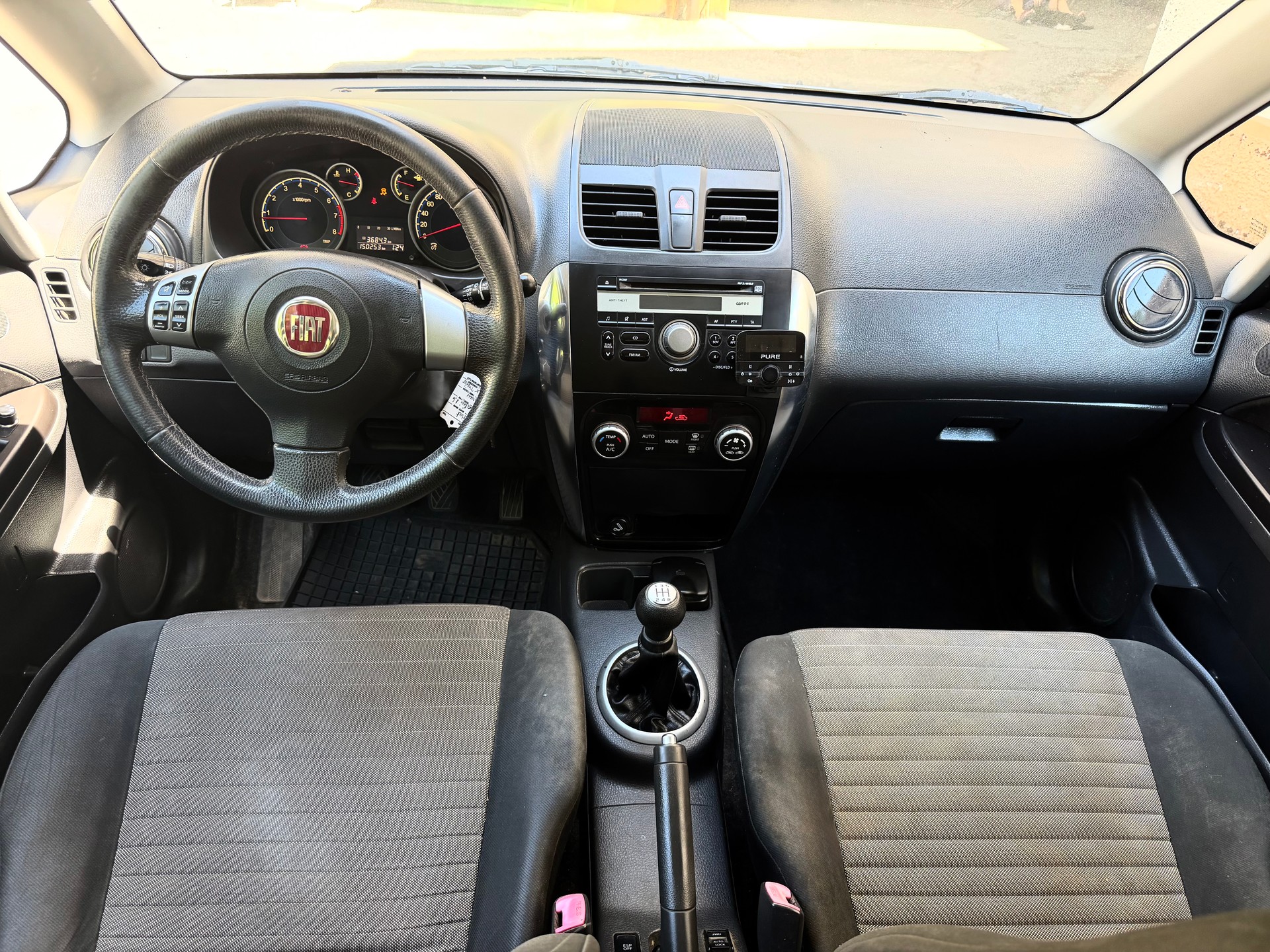 FIAT Sedici 1.6 4WD Freestyle-image-12