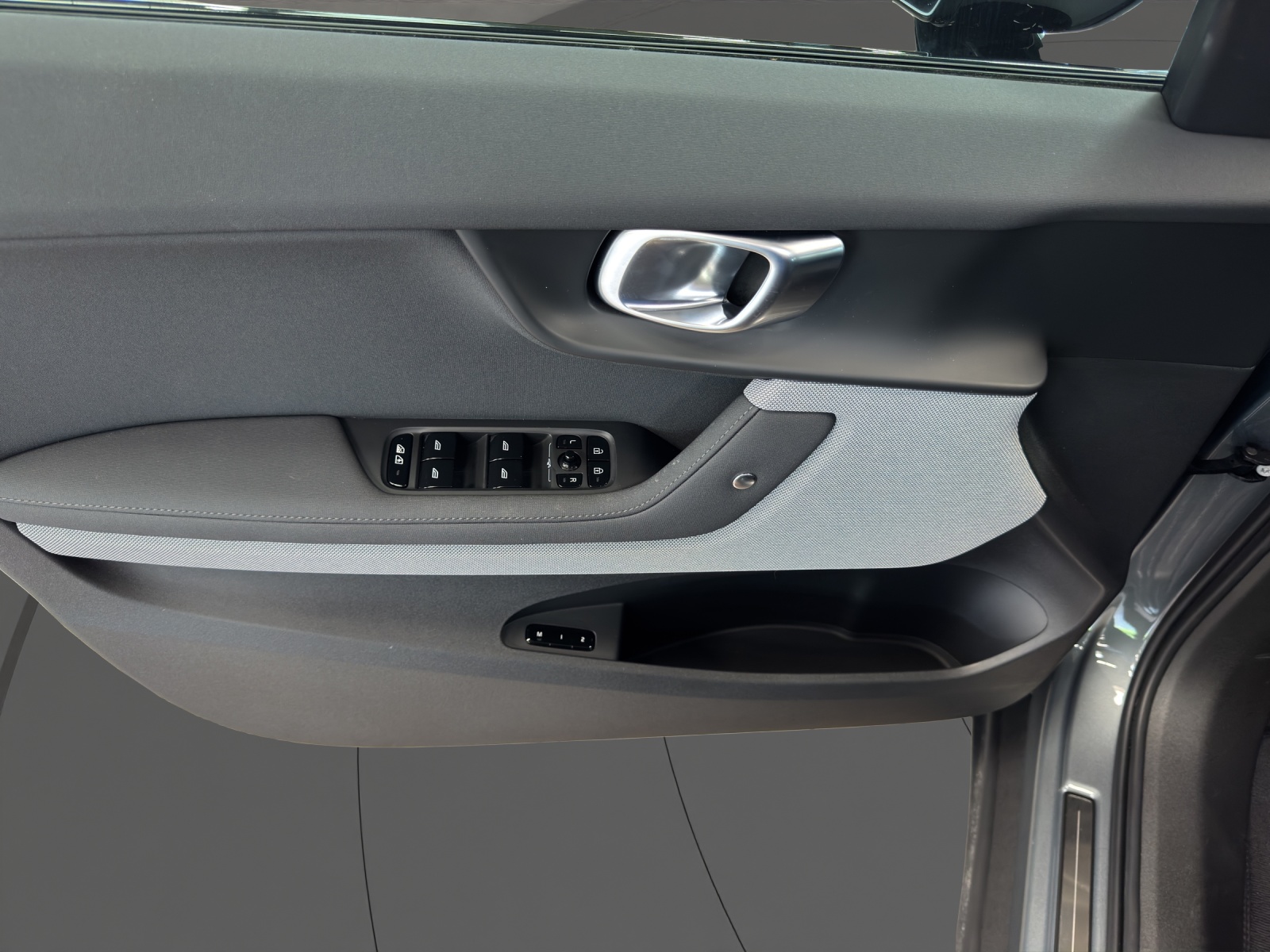 POLESTAR 2 Long Range Dual Motor Plus-image-12